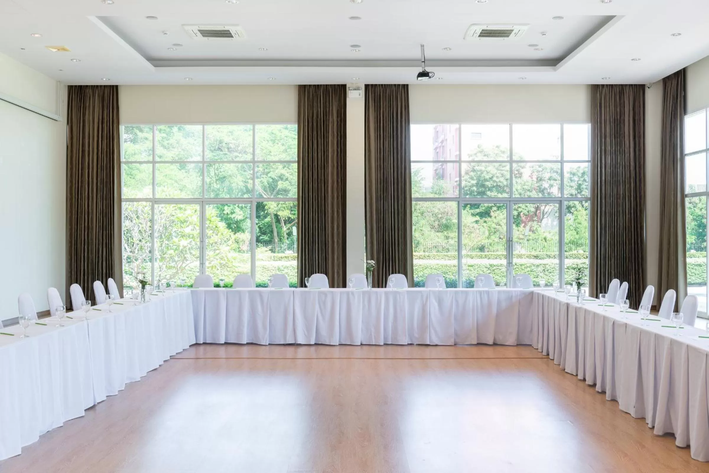 Silathip Huahin Serviced Apartment & Hotel