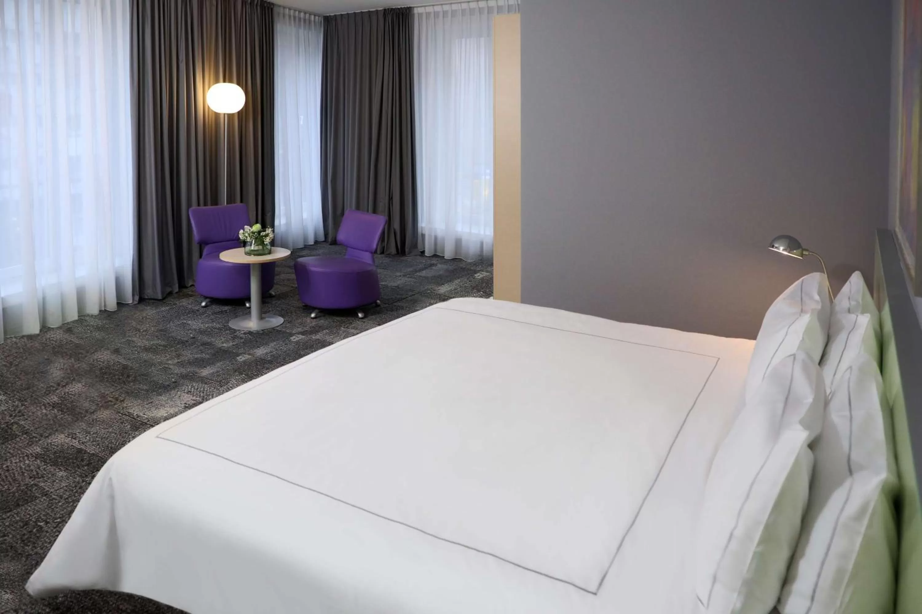 Photo of the whole room, Bed in Park Plaza Berlin