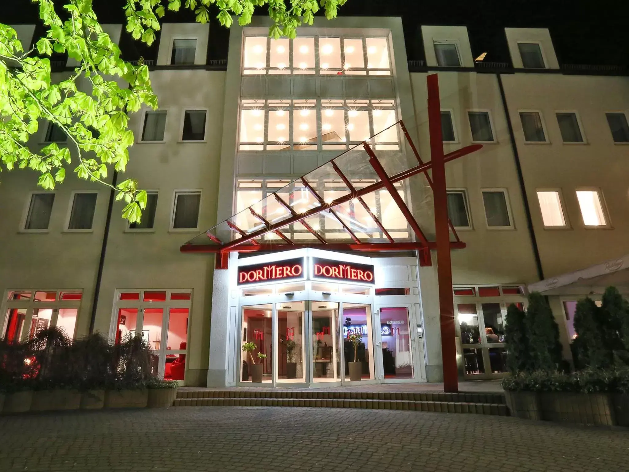 Facade/entrance, Property Building in DORMERO Hotel Dresden Airport