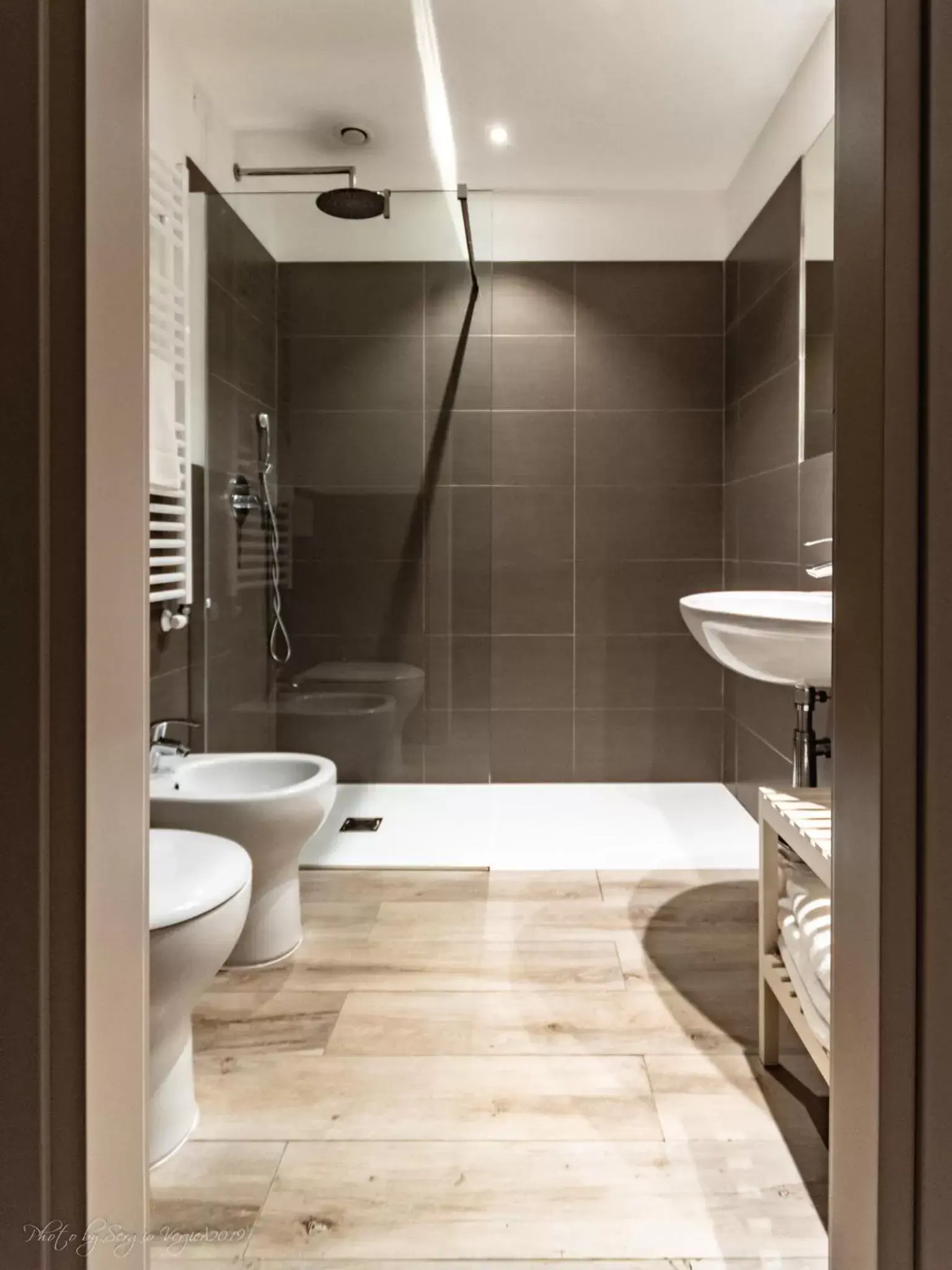 Shower, Bathroom in Hotel Sonia