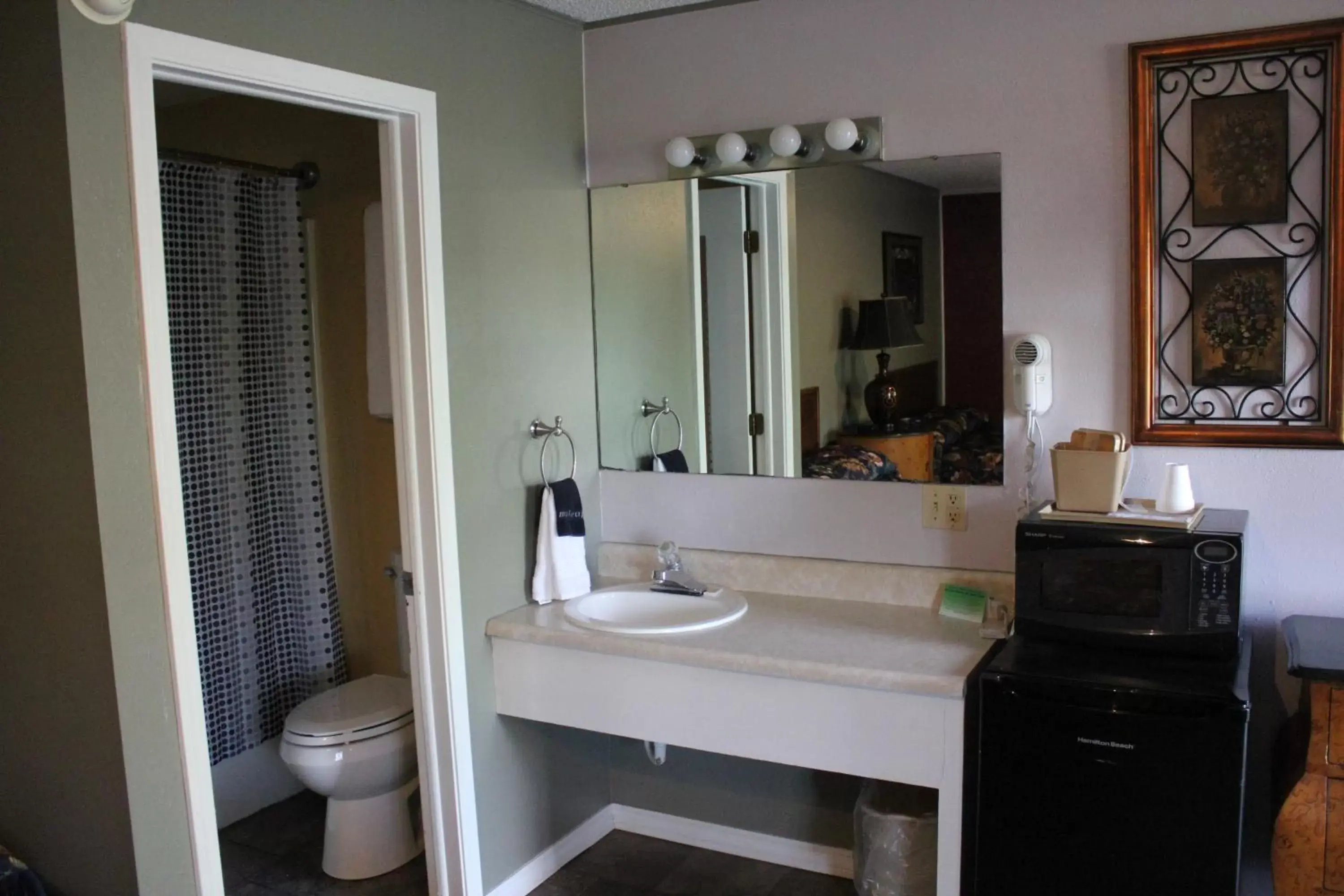 Bathroom in Brydan Suites