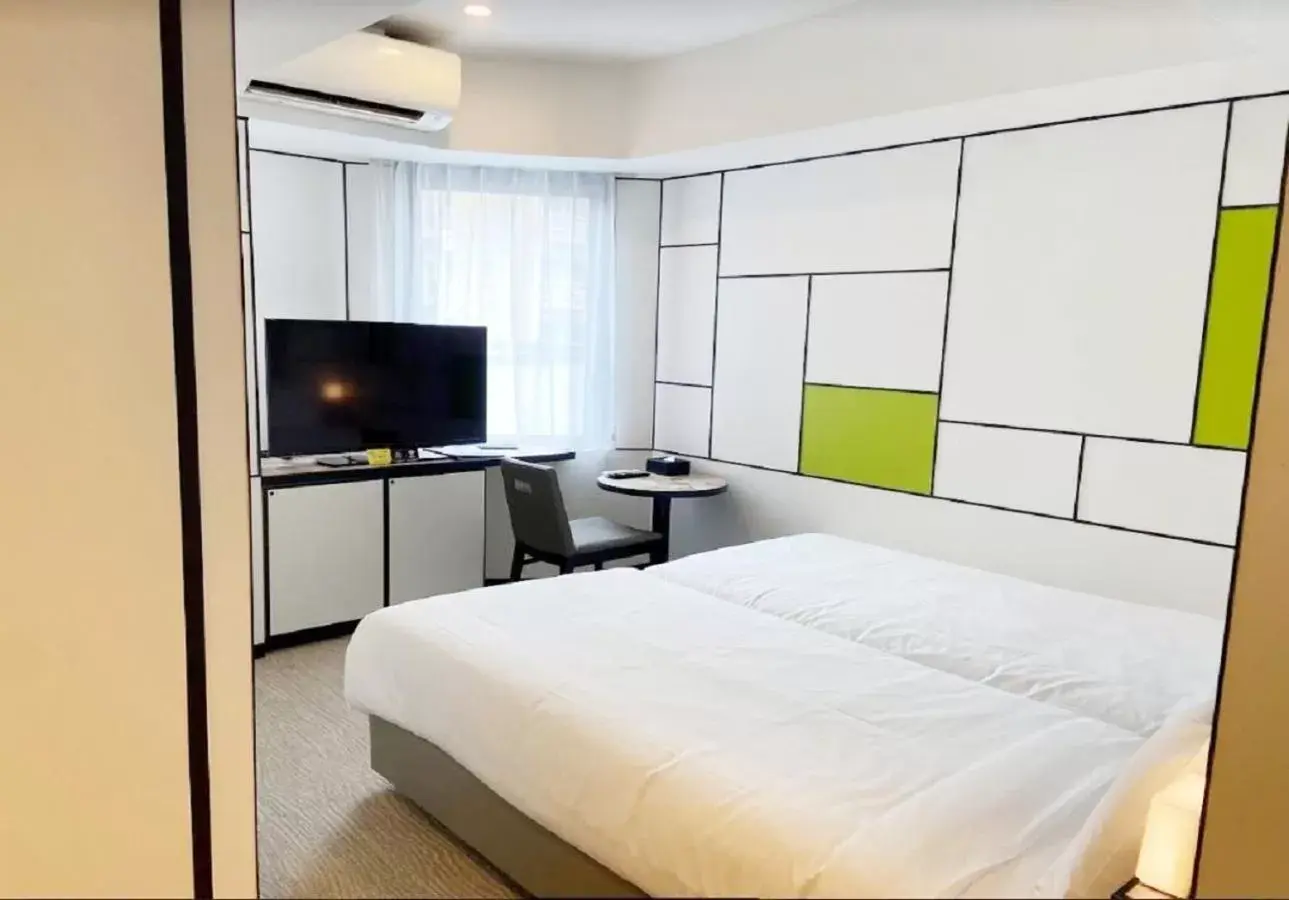 Area and facilities, Bed in Henn na Hotel Osaka Shinsaibashi