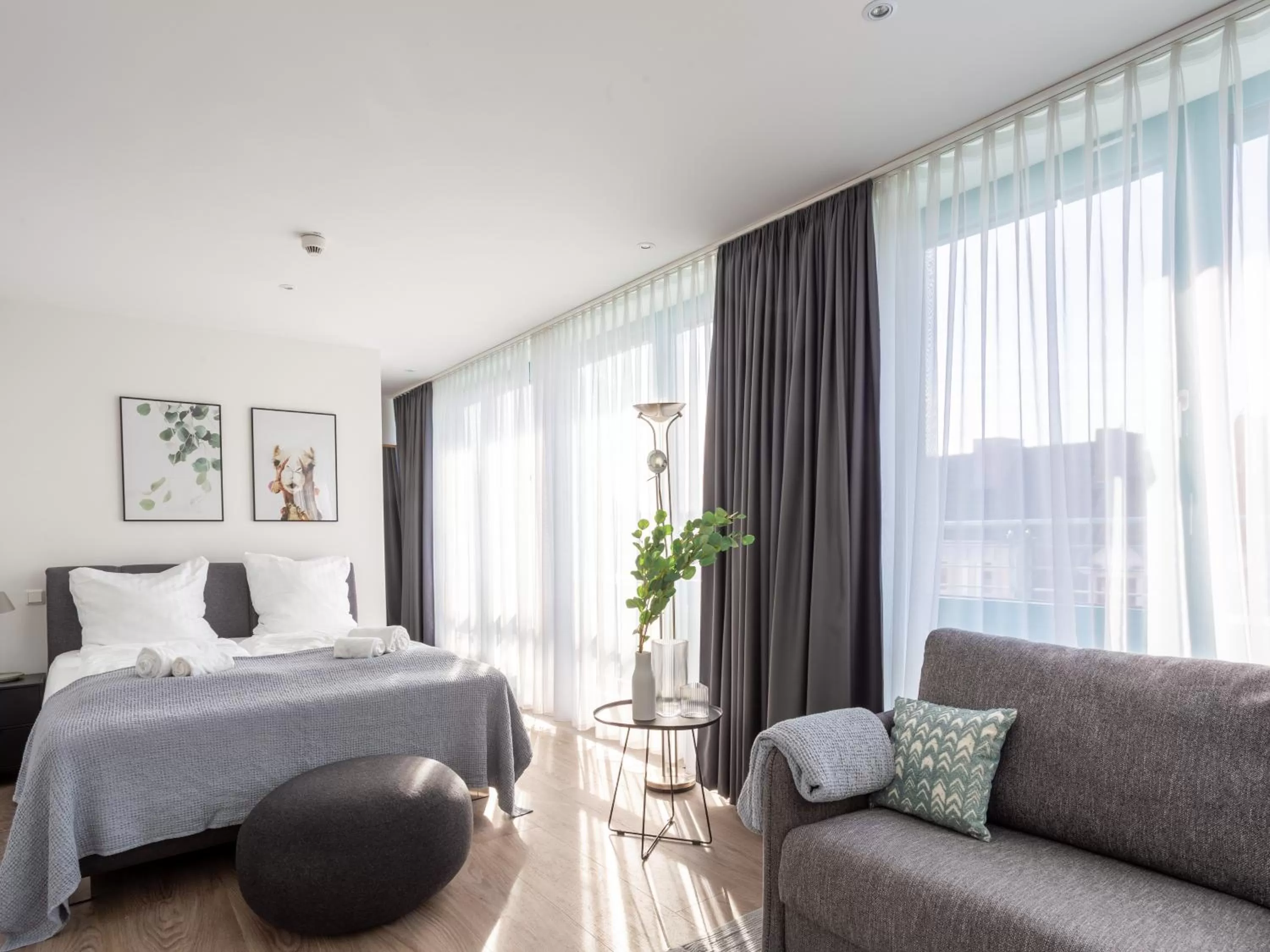 Bed in Limehome Köln Friesenplatz - Digital Access