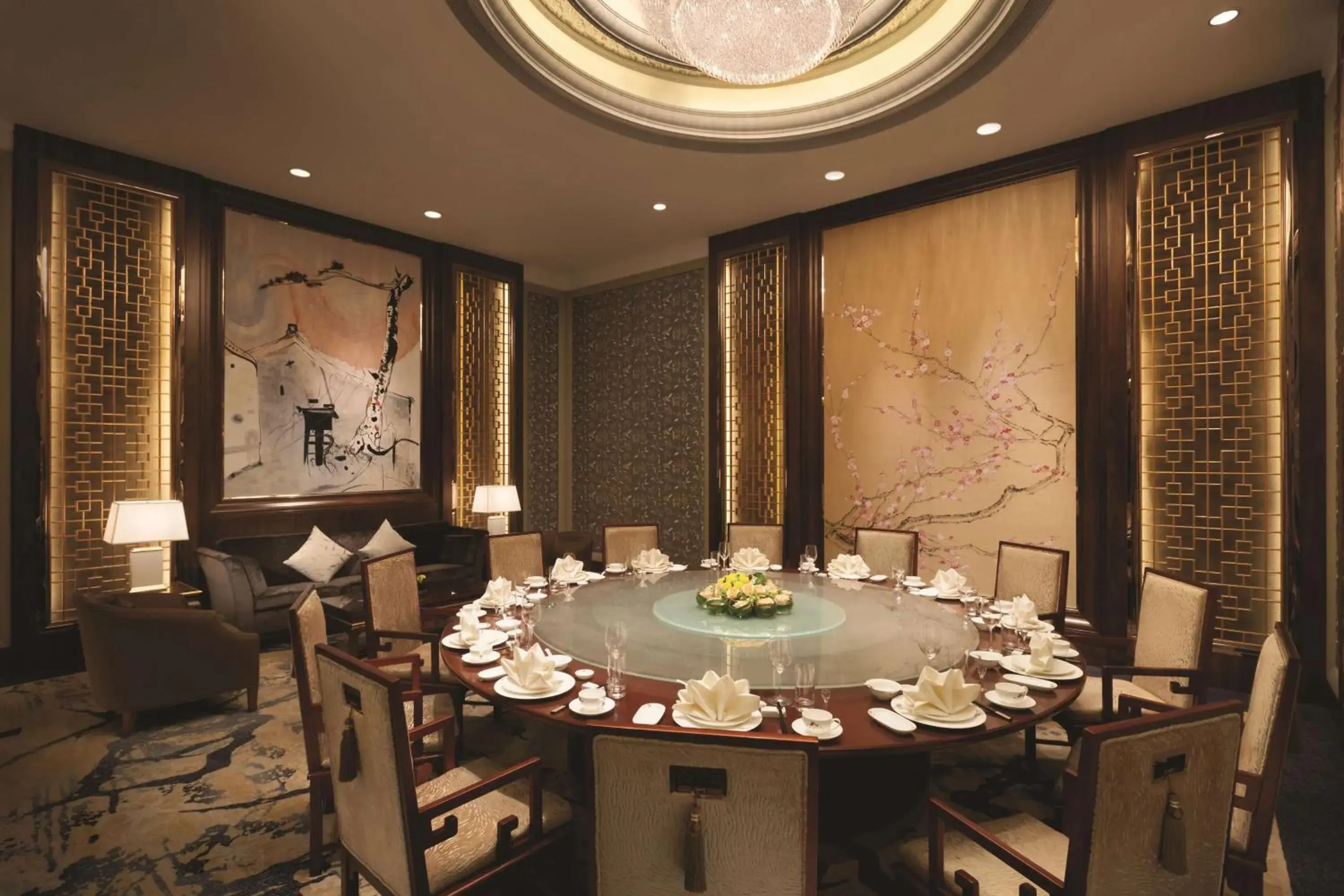 Restaurant/places to eat in Shangri-La Hefei