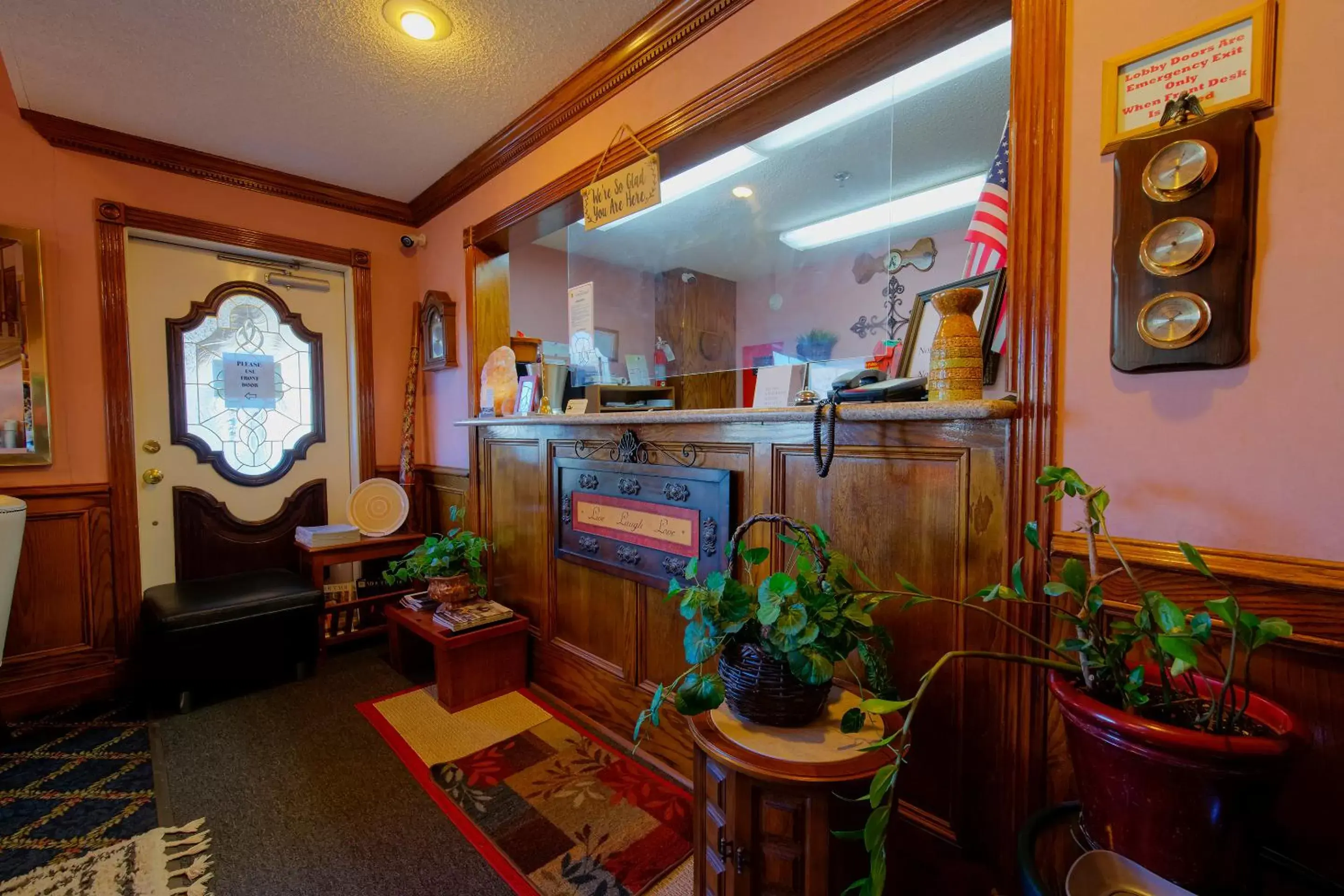 Lobby or reception in Hotel O Eureka Springs - Christ of Ozark Area