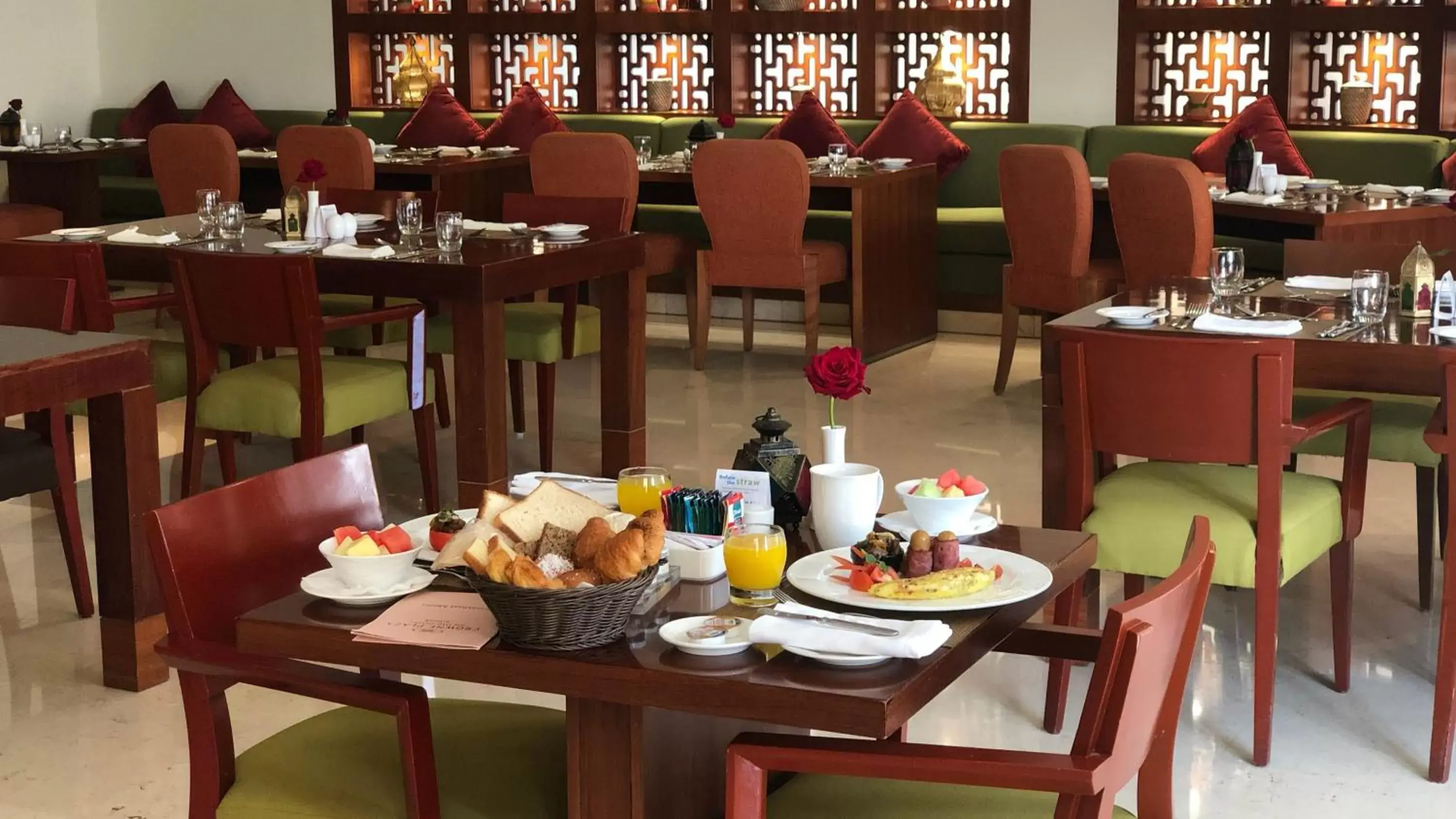 Breakfast, Restaurant/Places to Eat in Crowne Plaza Sohar, an IHG Hotel