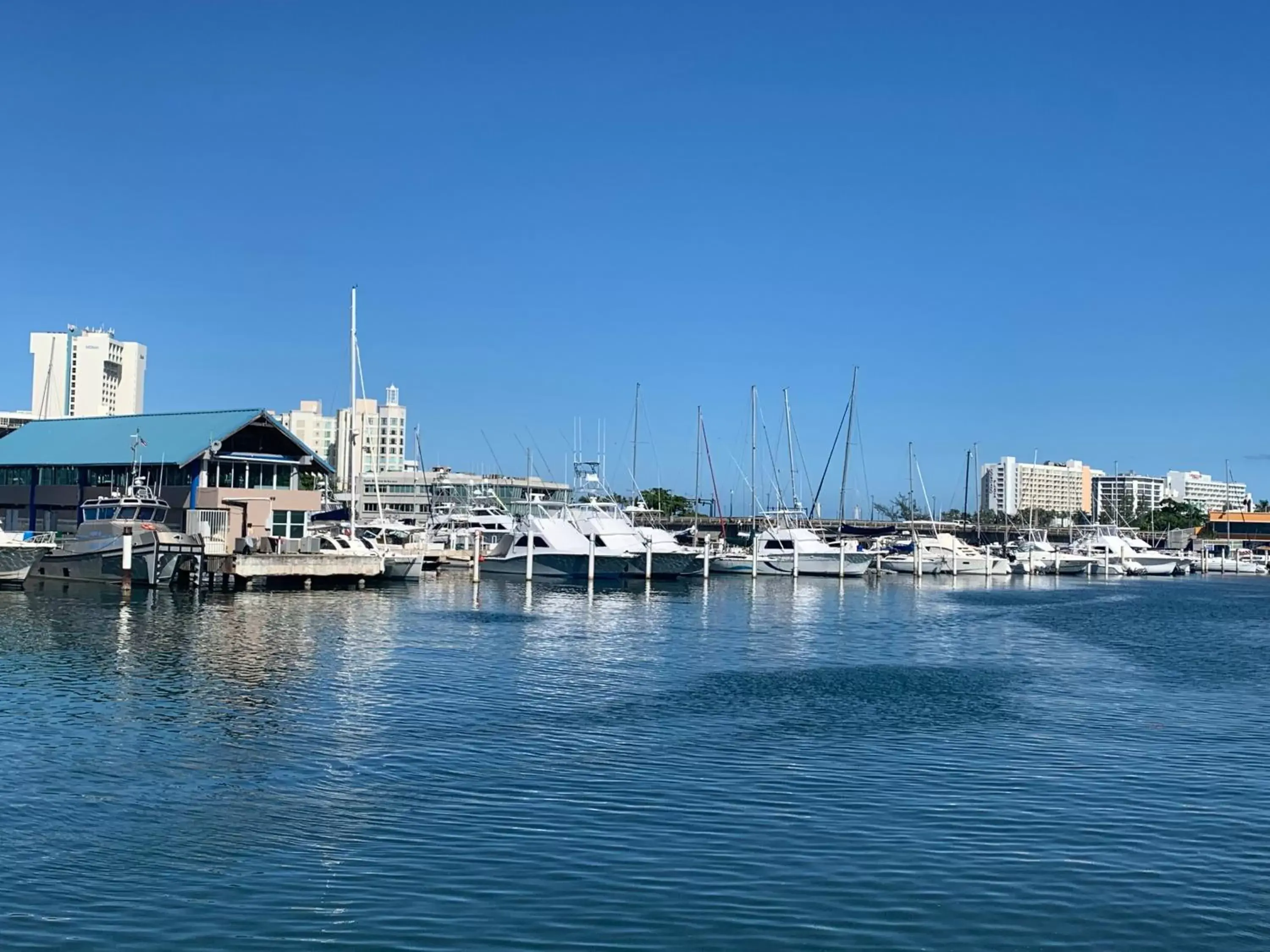 Fishing in Costa Bahia Hotel Paseo Caribe