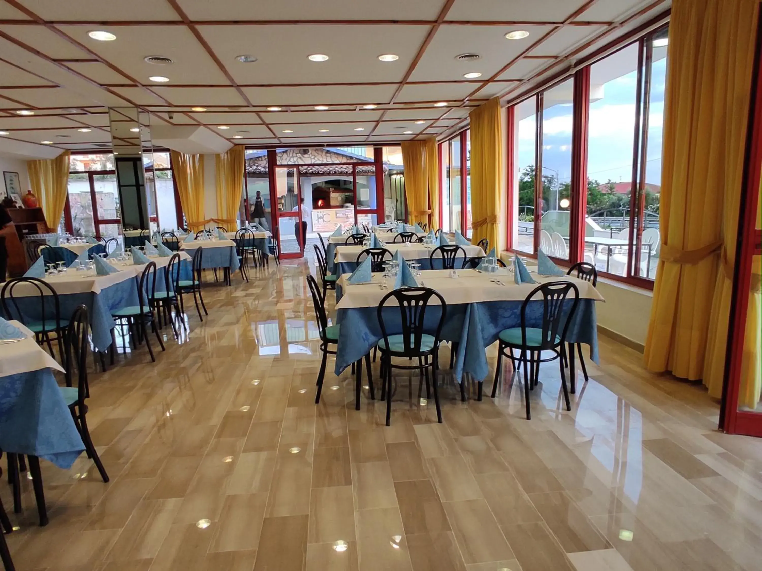 Meeting/conference room, Restaurant/Places to Eat in Hotel La Carruba