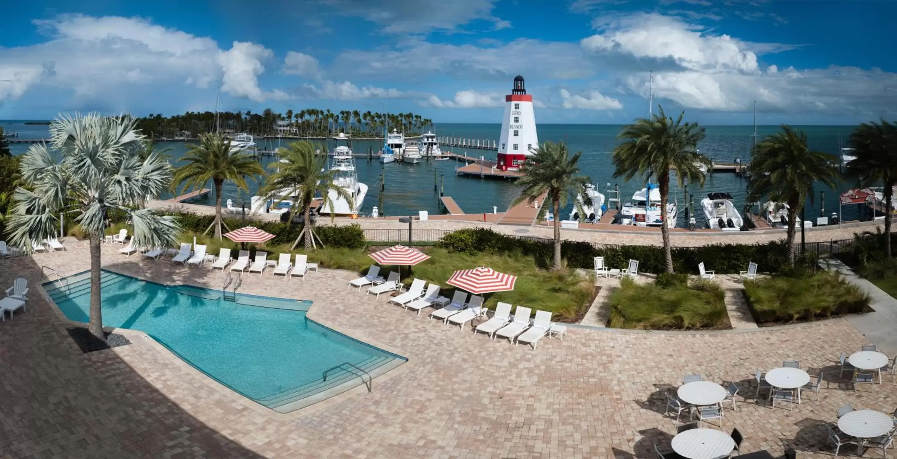 Patio, Pool View in Faro Blanco Resort & Yacht Club