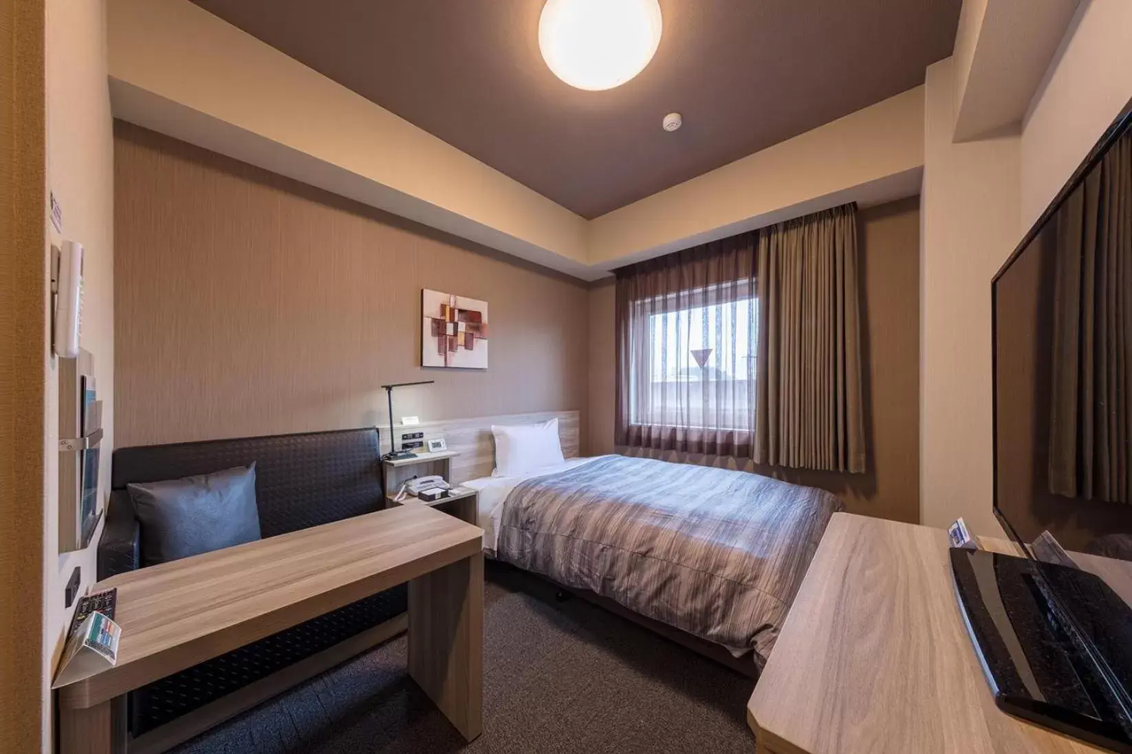 Photo of the whole room, Bed in Hotel Route-Inn Kurashiki Mizushima