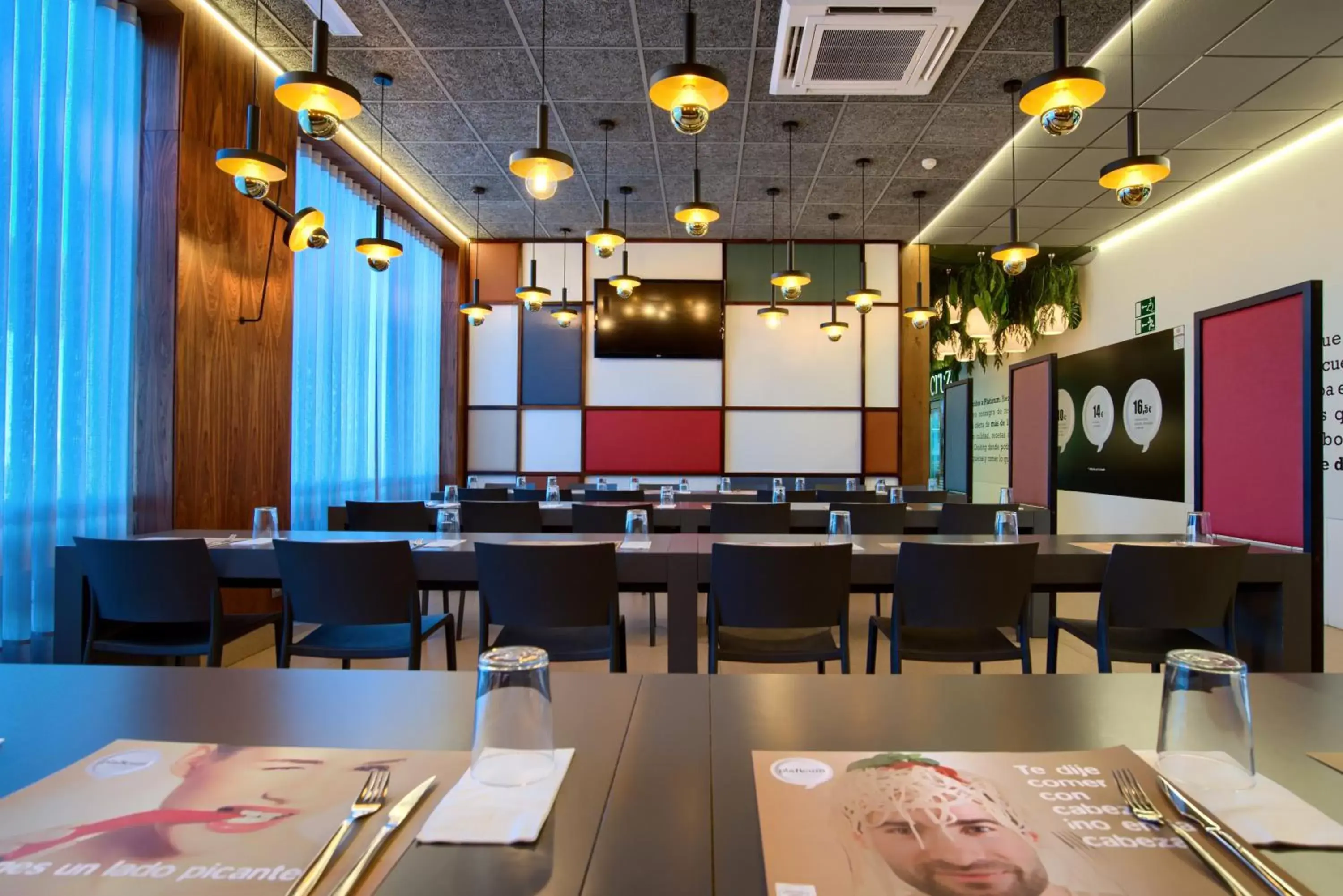 Restaurant/places to eat in Hotel Luze El Villa Restaurant/places to eat in Hotel Luze El Villa