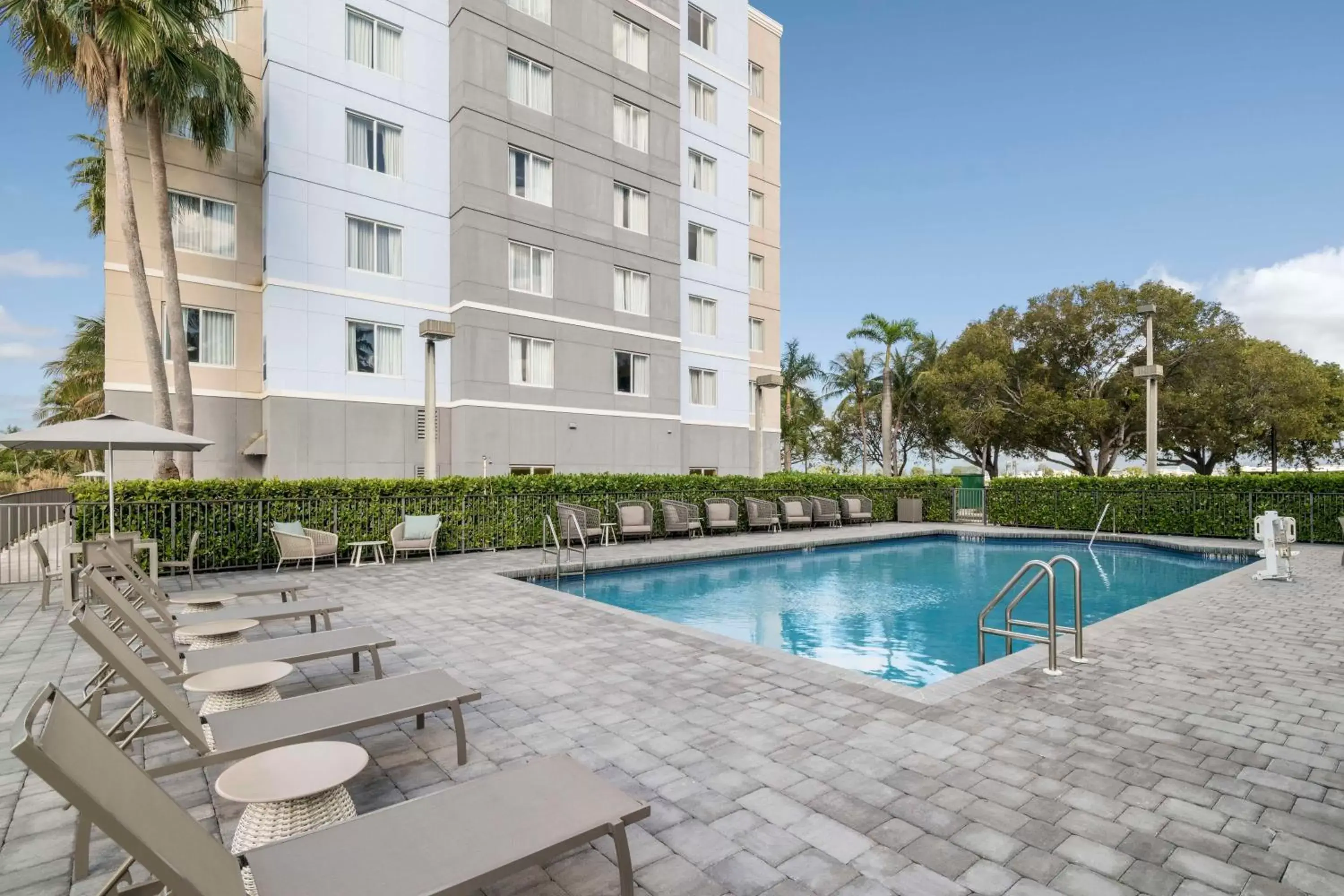 Pool view, Swimming Pool in Homewood Suites Miami Airport/Blue Lagoon