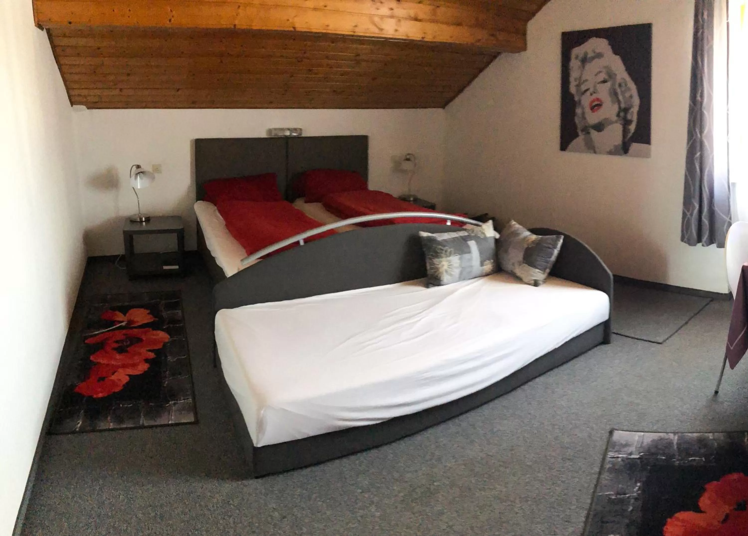 Photo of the whole room, Bed in Zur Auszeit