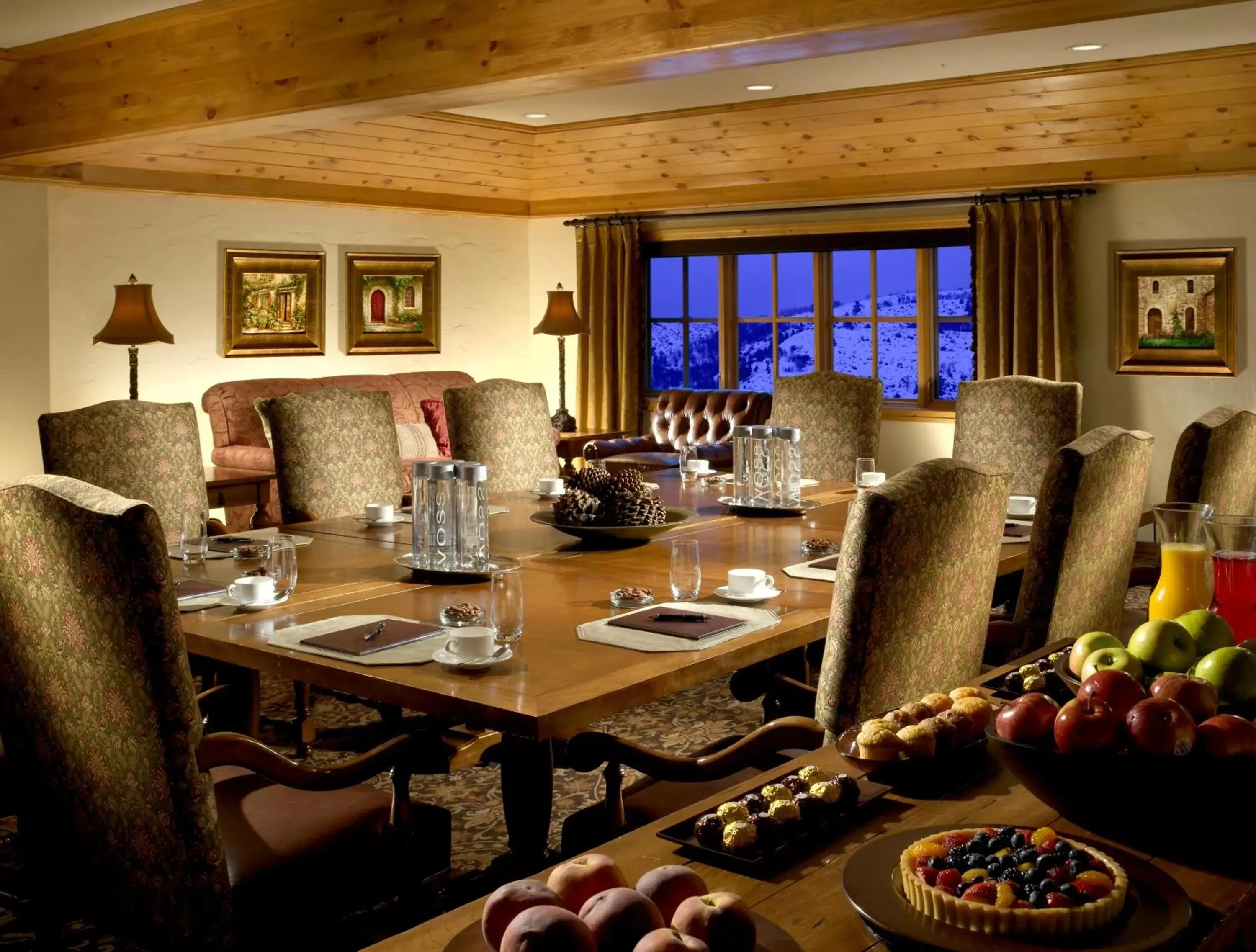 Dining area in The Pines Lodge, a RockResort