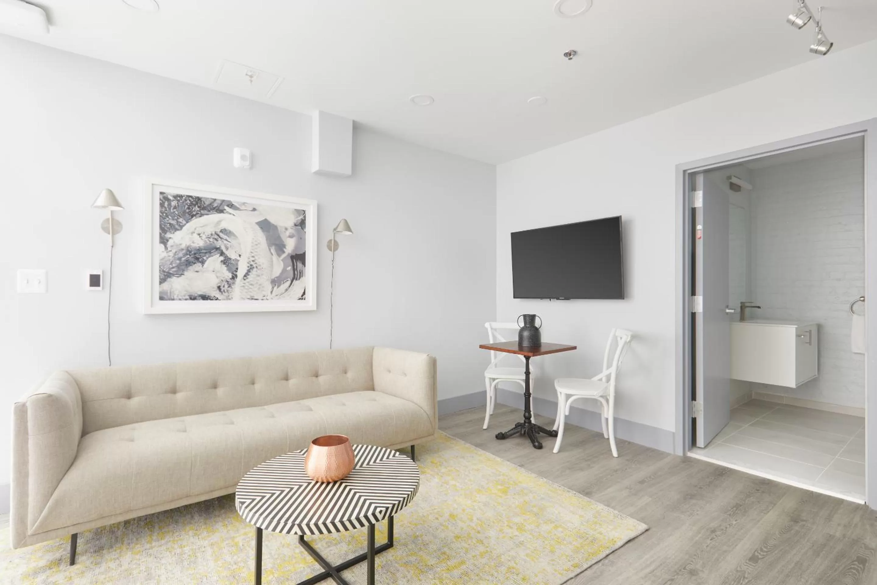 Queen Studio in The King Street House By Kasa
