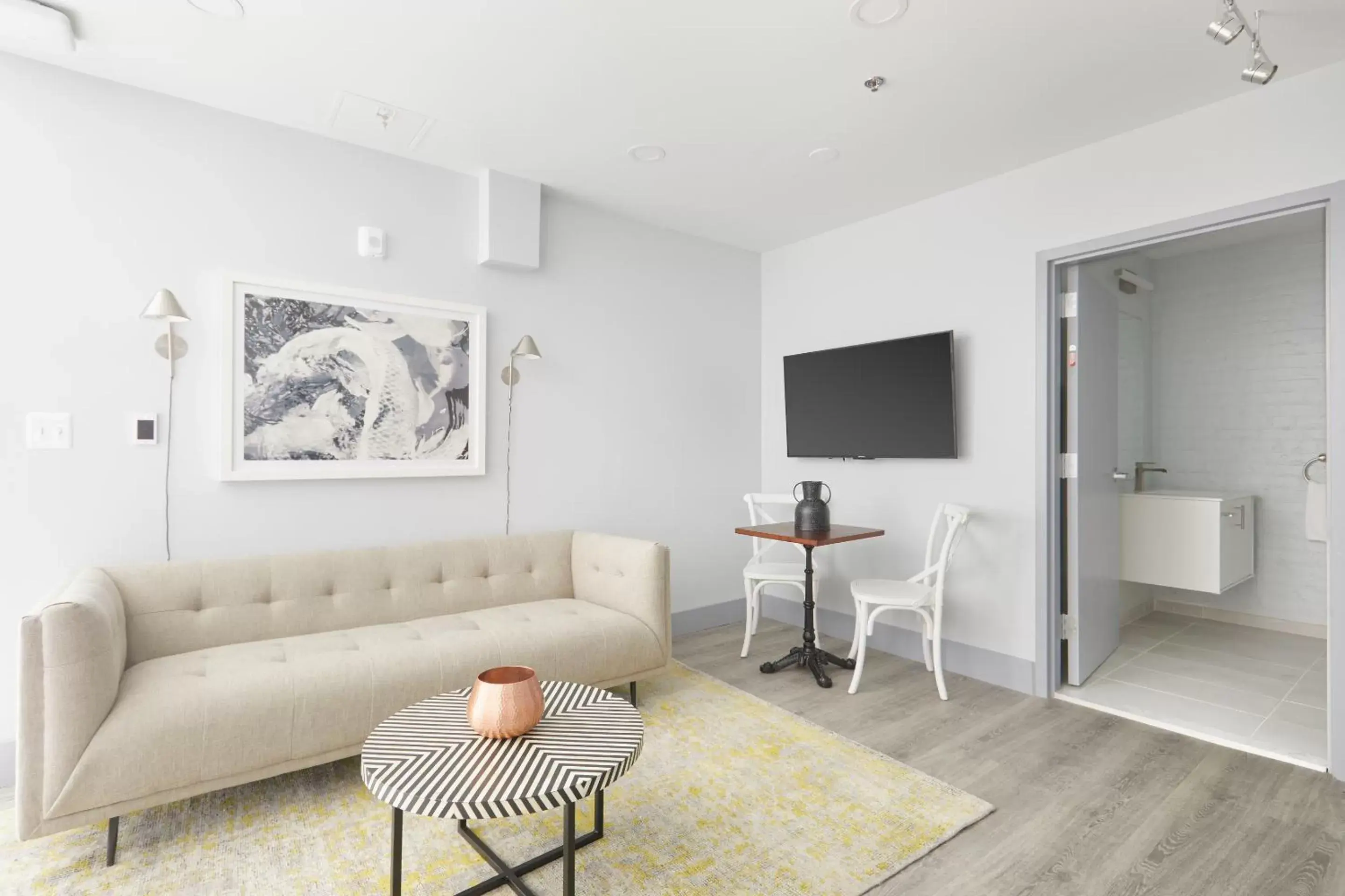 Queen Studio in The King Street House By Kasa Queen Studio in The King Street House By Kasa