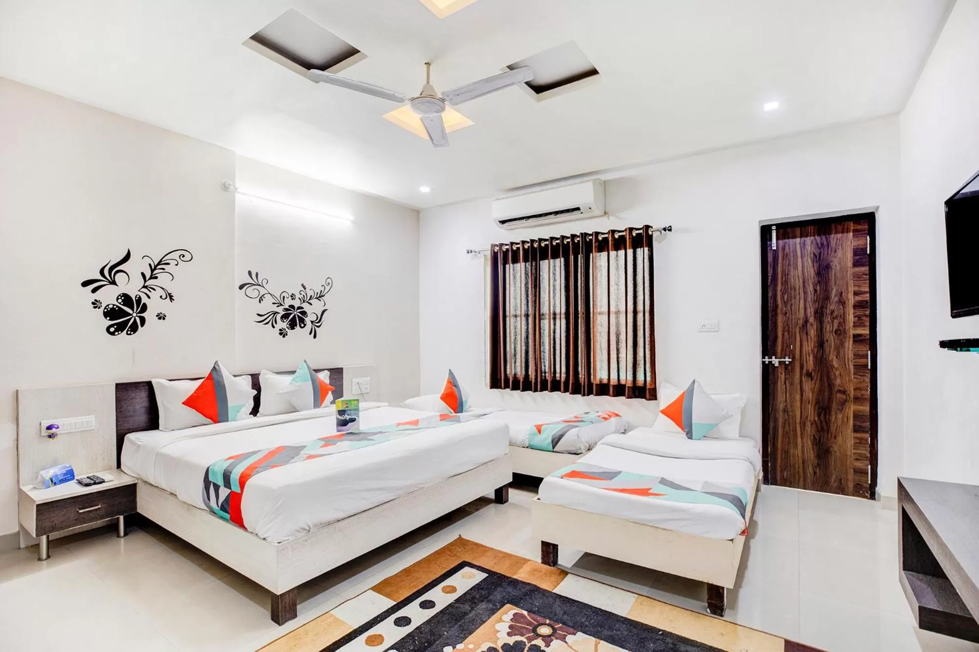 Coffee/tea facilities in FabHotel Himanshi