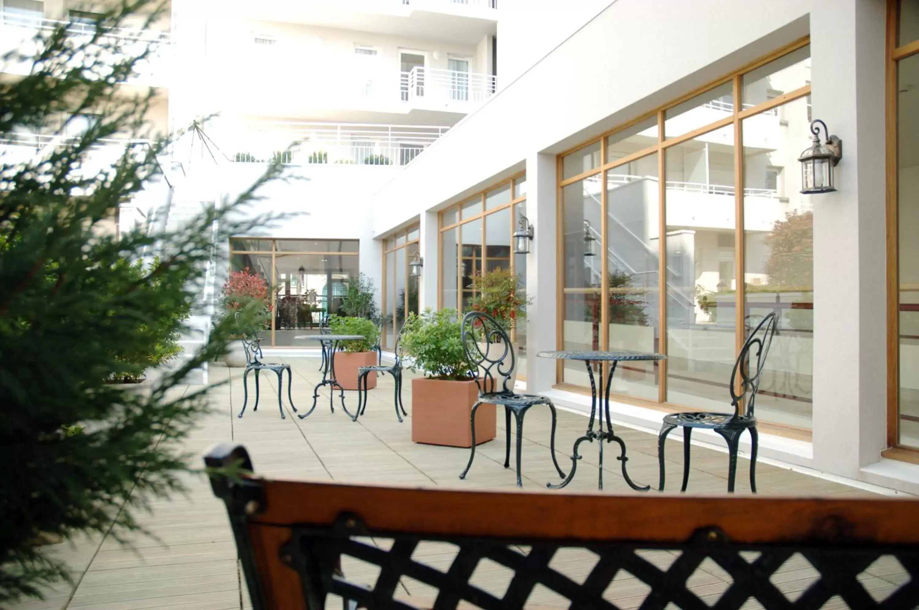 Balcony/Terrace in Amiral Hôtel