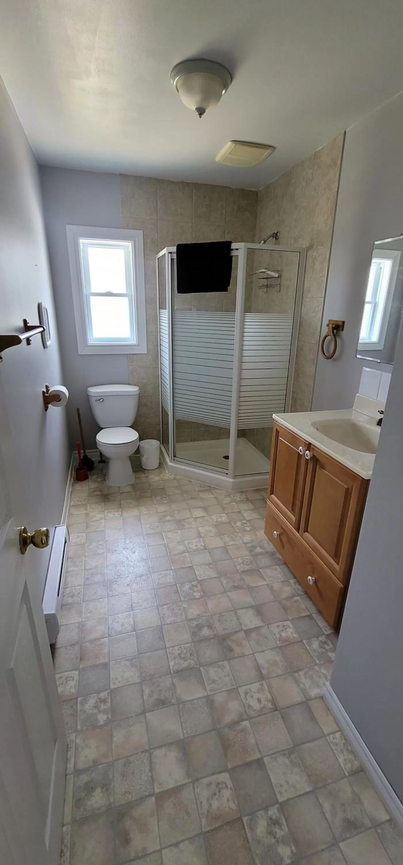 Bathroom in Parkway Cottage Resort and Trading Post