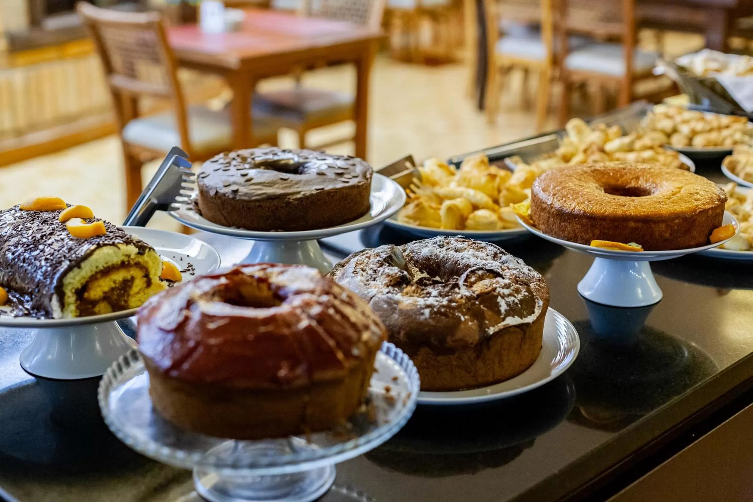 Breakfast in Tri Hotel Executive Caxias