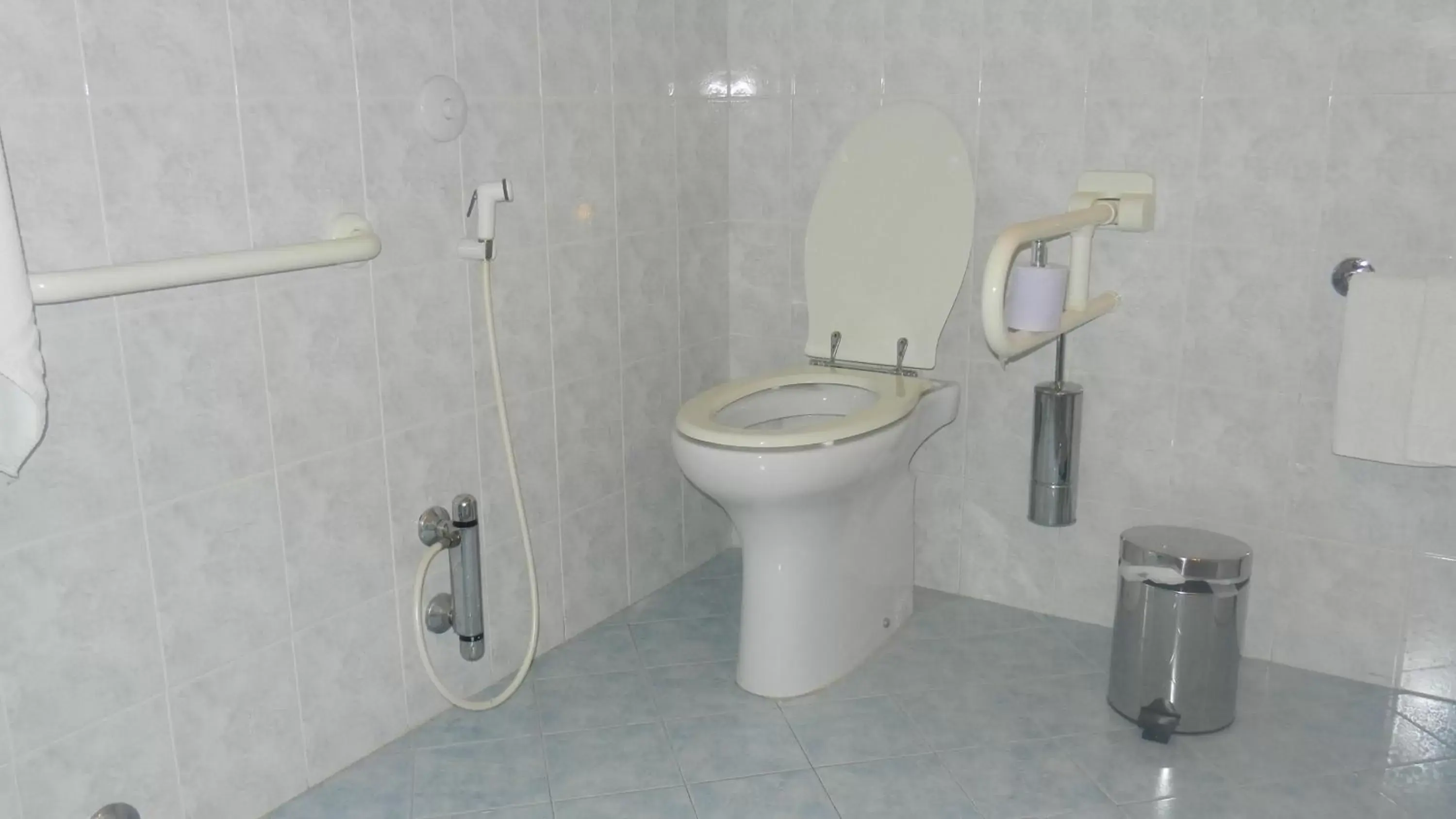 Bathroom in Eolian Residence