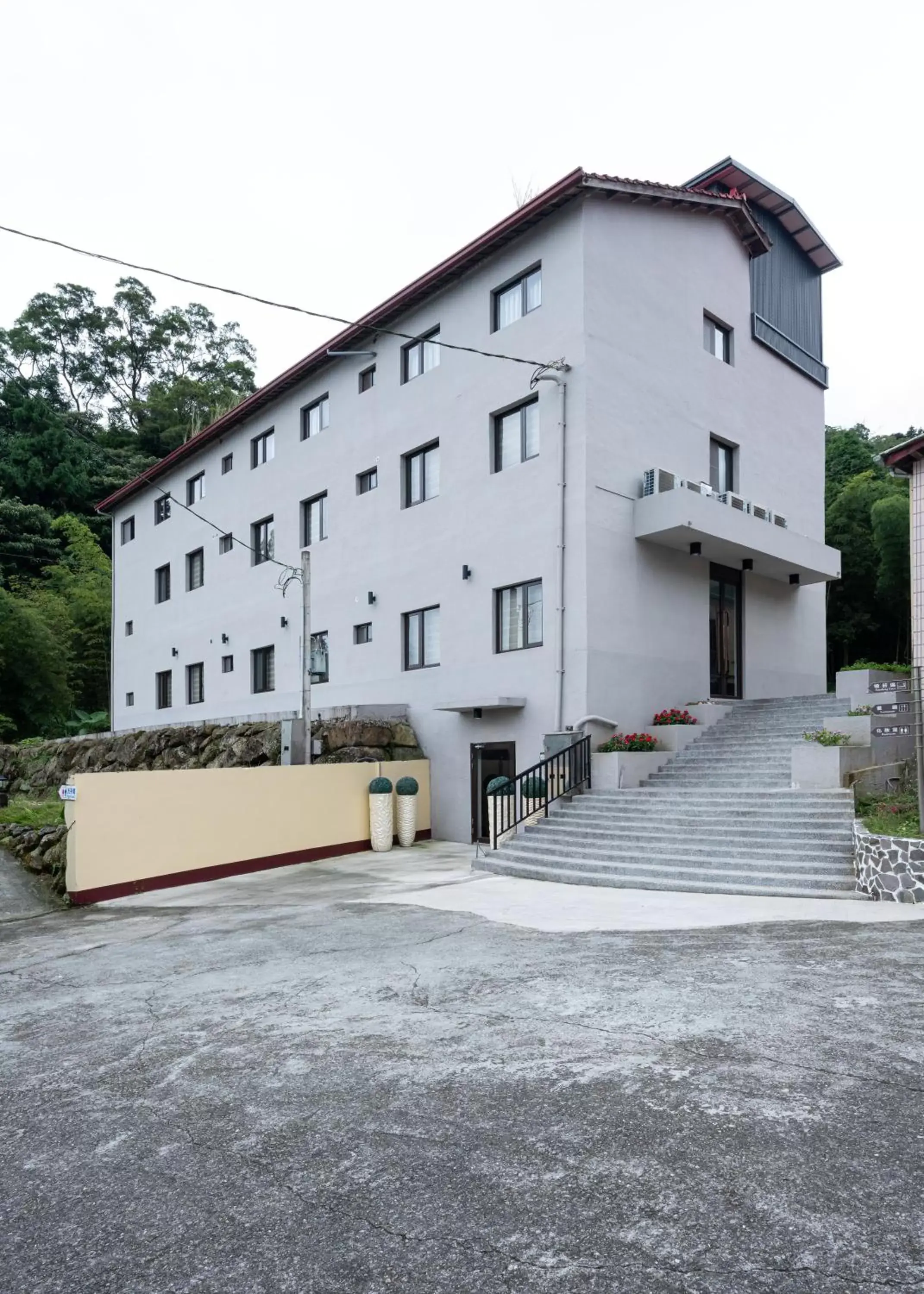 Property building in 名竹旅社 Minzu Hotel Property building in 名竹旅社 Minzu Hotel