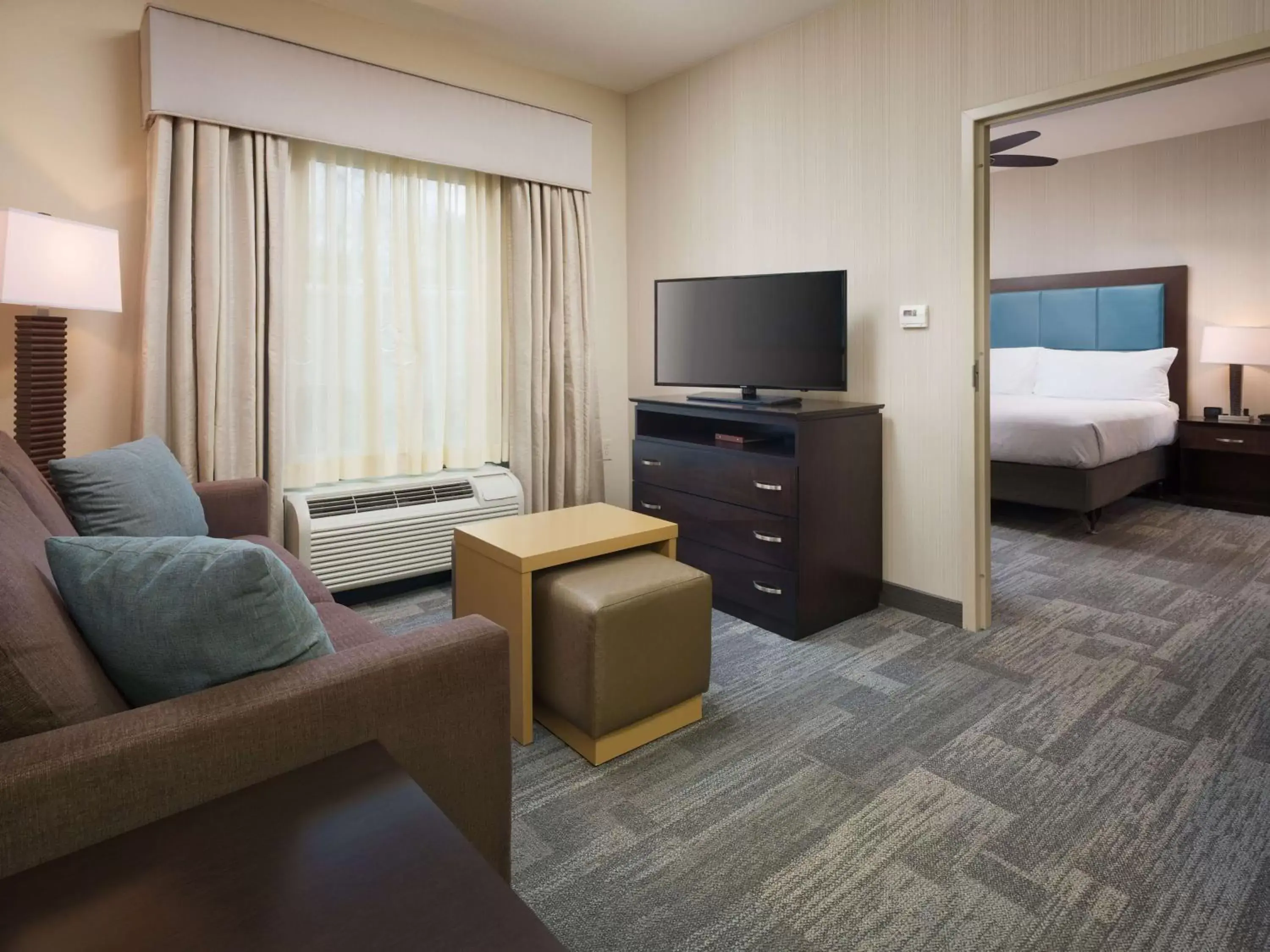 Bedroom, TV/Entertainment Center in Homewood Suites by Hilton Atlanta NW/Kennesaw-Town Center