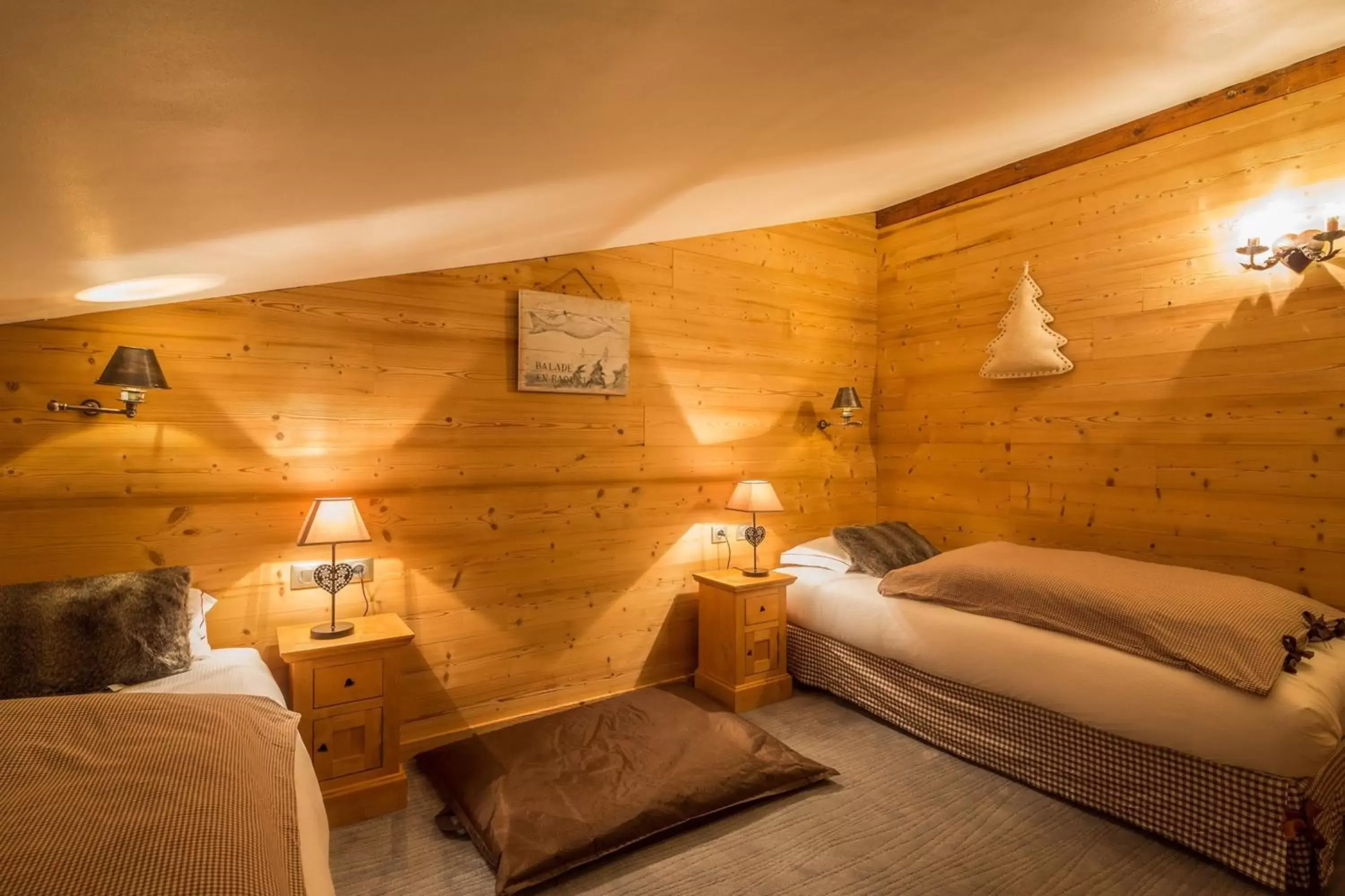 Photo of the whole room, Bed in Les Grands Montets Hotel & Spa