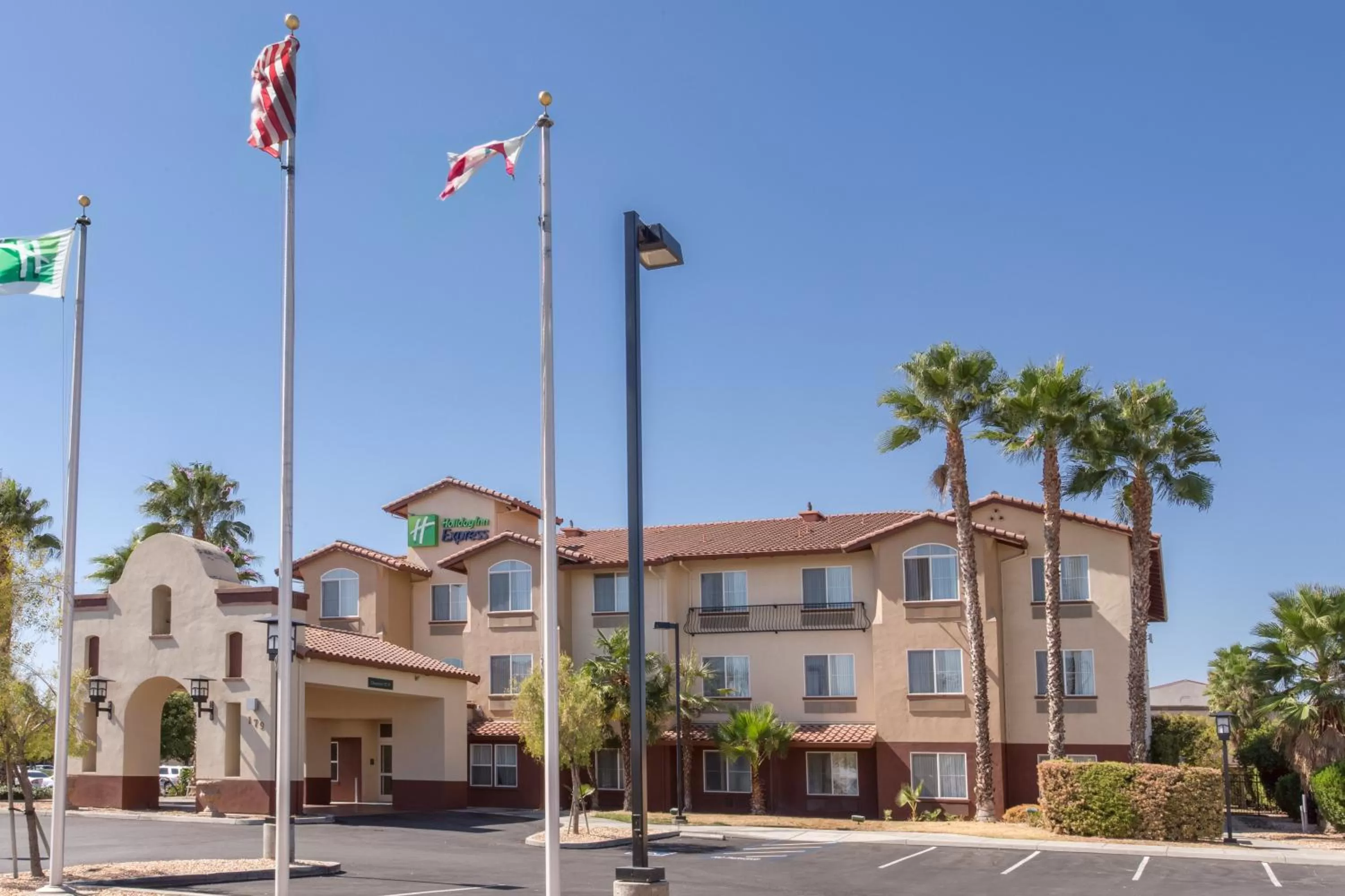 Holiday Inn Express Hotel & Suites Manteca by IHG
