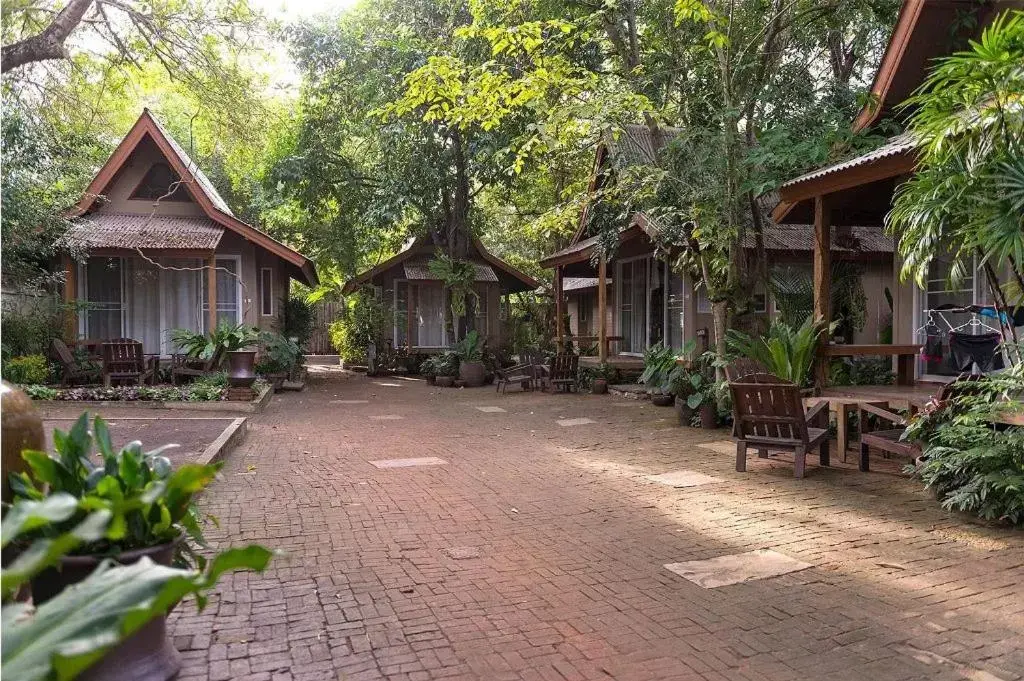 Garden view, Property Building in Veranda Lodge