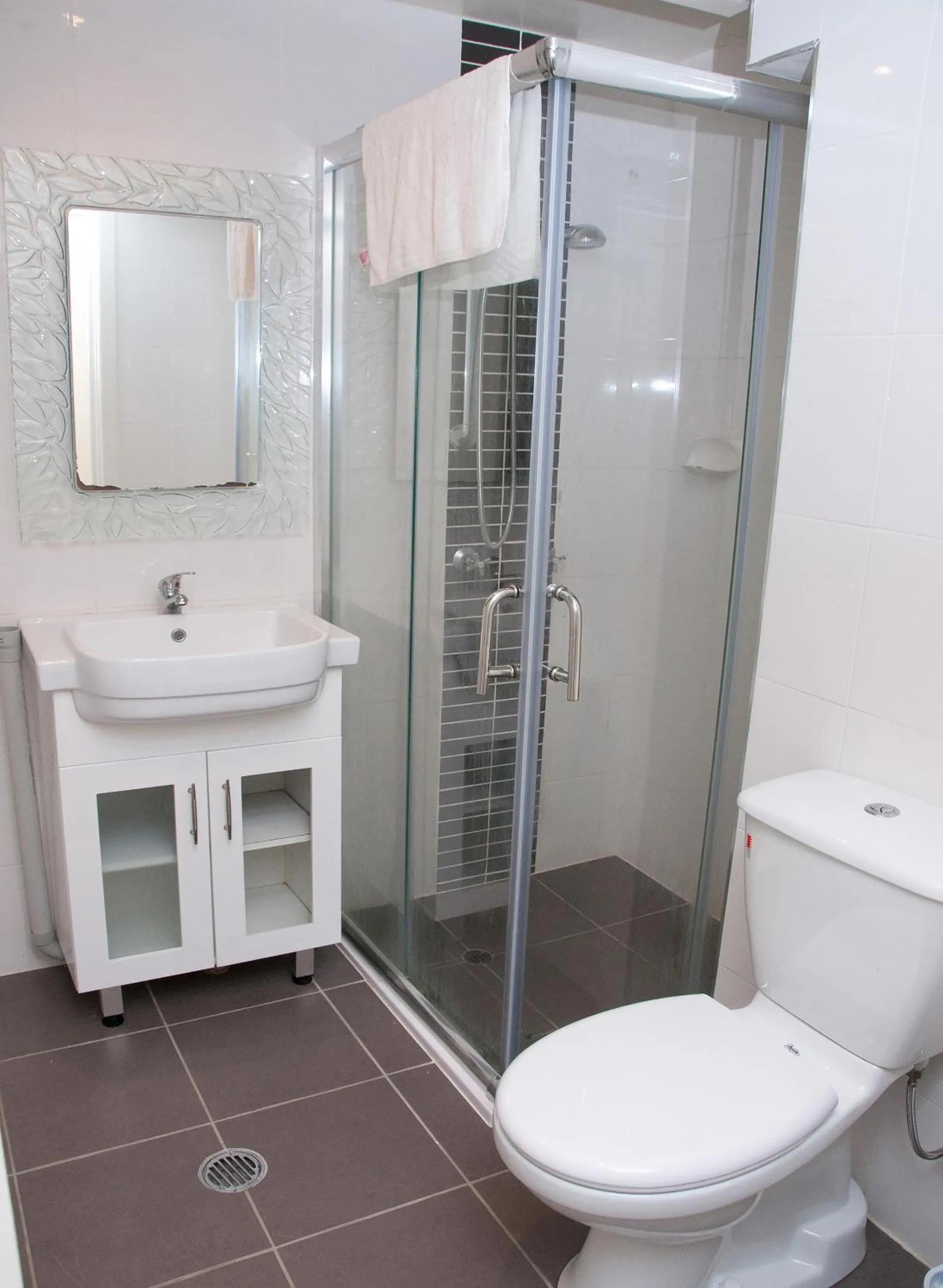 Bathroom in The Swiss Motel