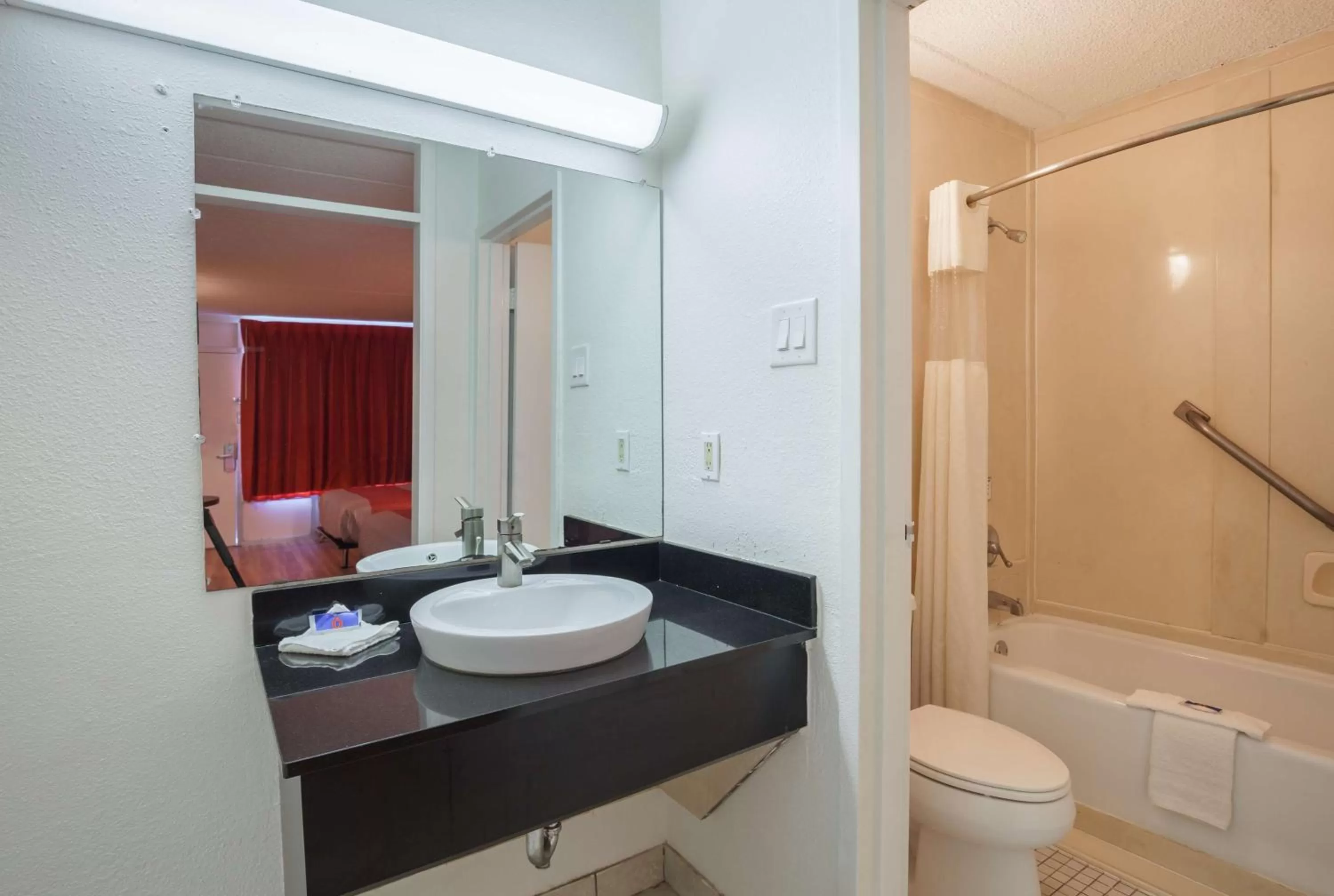 Shower in Motel 6-Tifton, GA