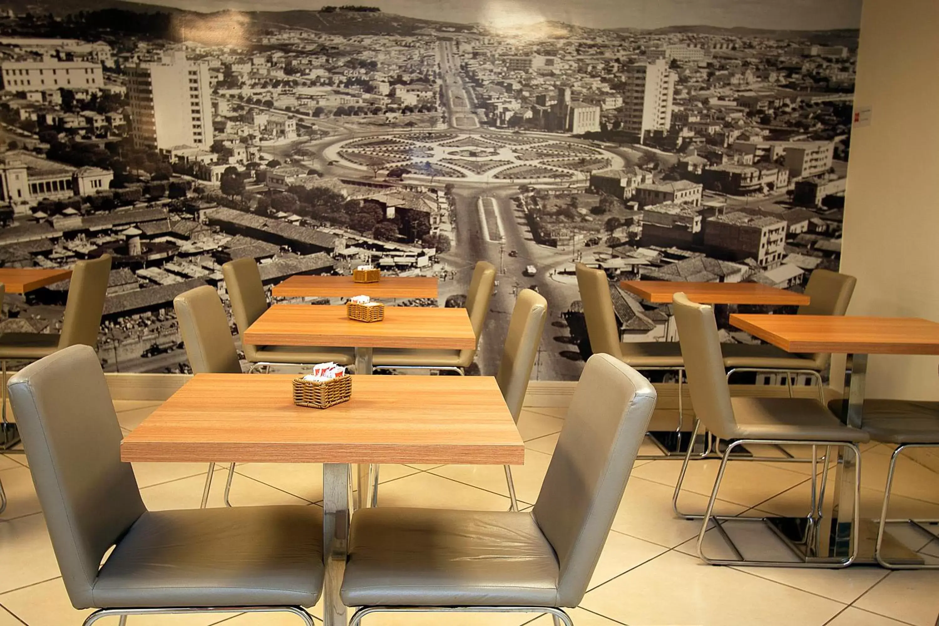 Food and drinks, Restaurant/Places to Eat in ibis Belo Horizonte Savassi