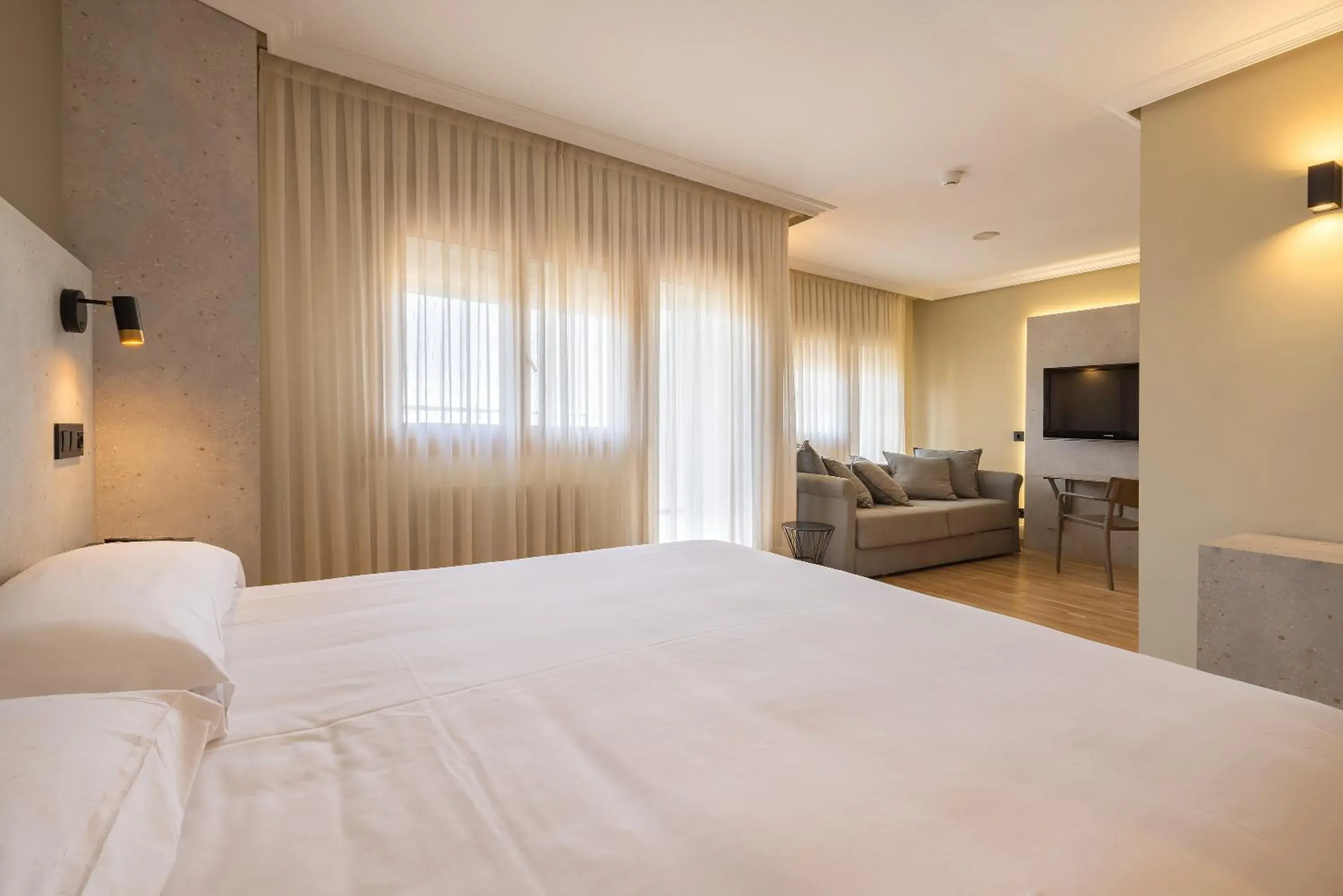 Property building, Bed in Hotel Santamaria