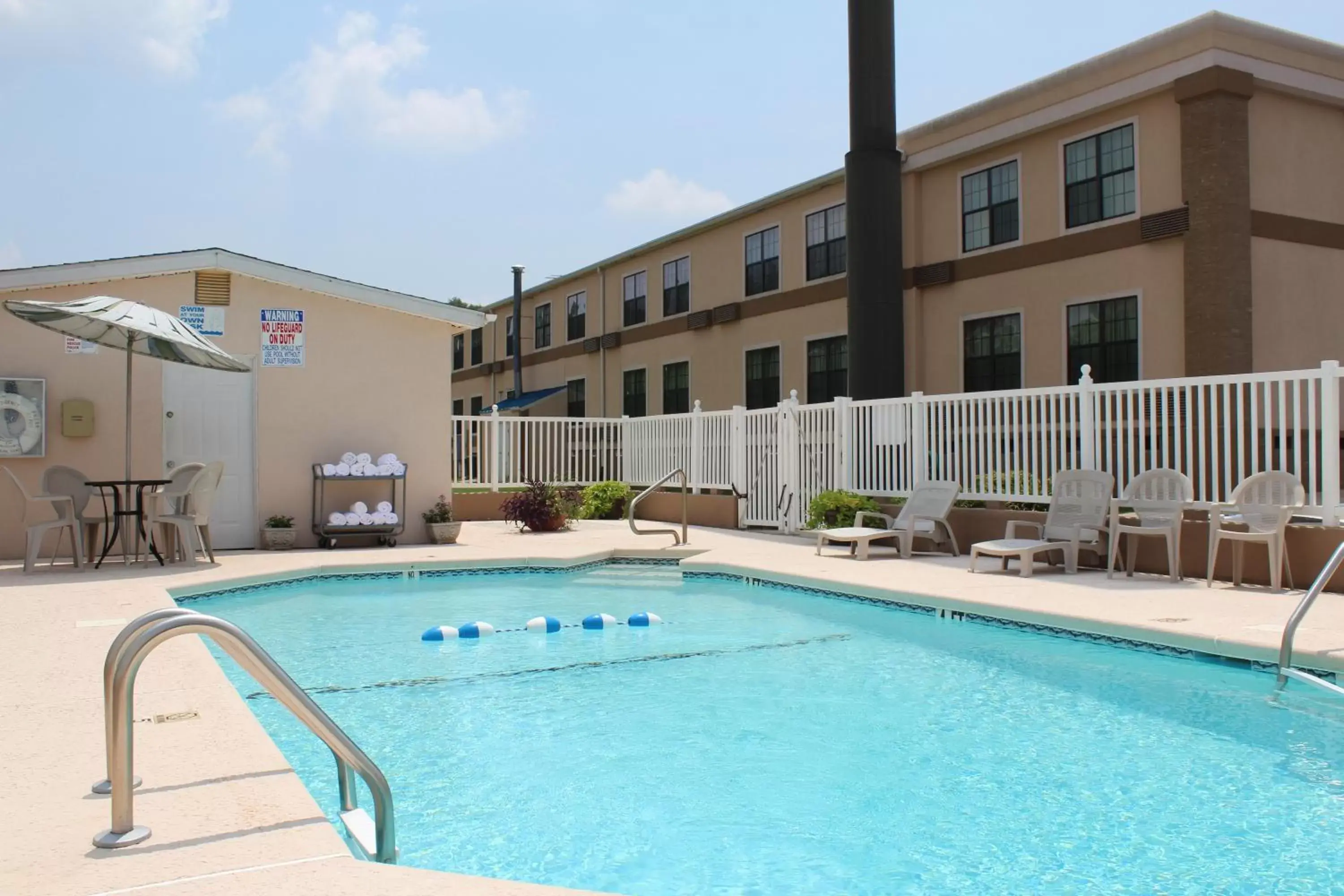 Swimming Pool in Travelodge by Wyndham Perry GA