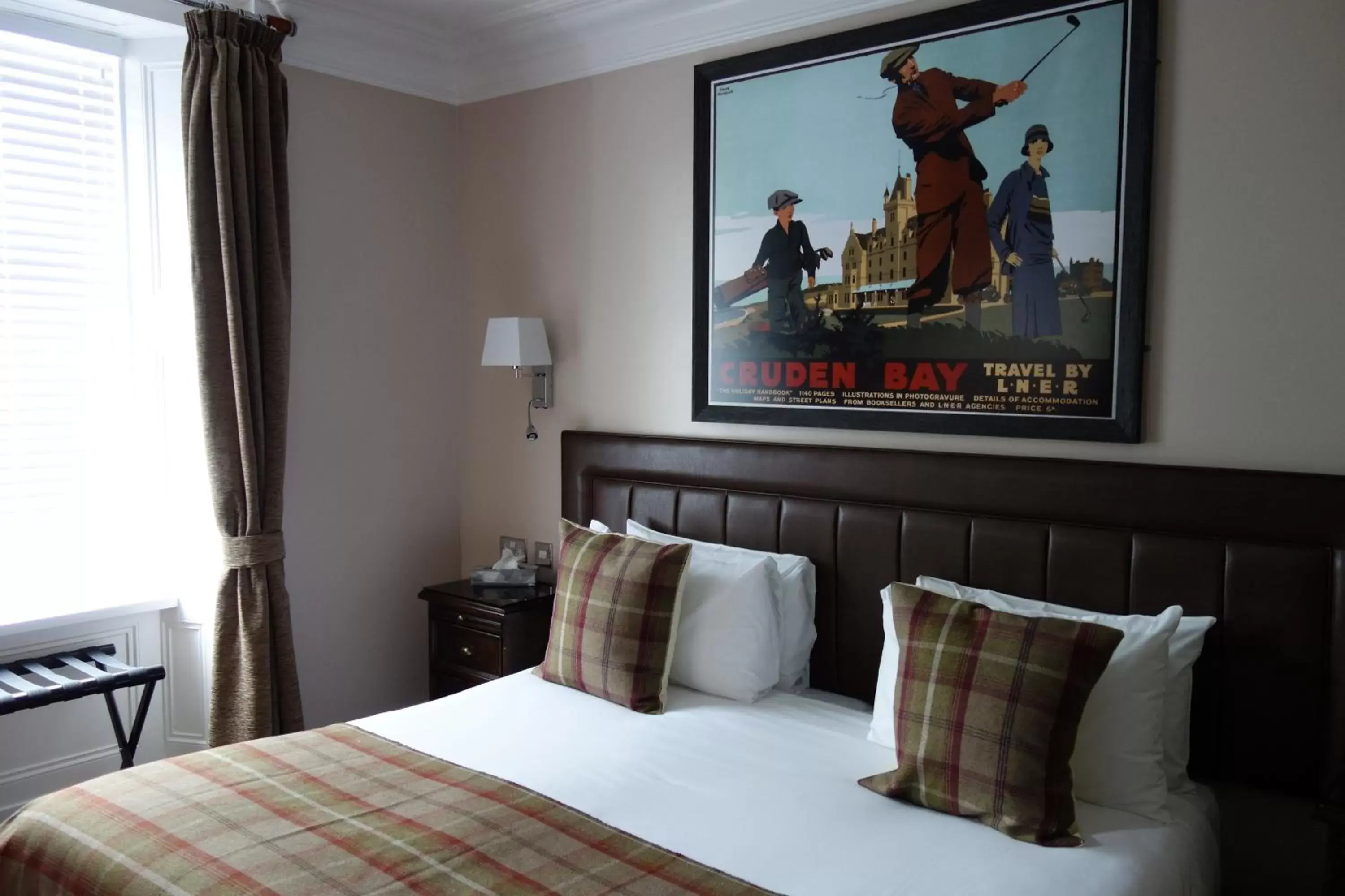 Decorative detail, Bed in Kilmarnock Arms Hotel