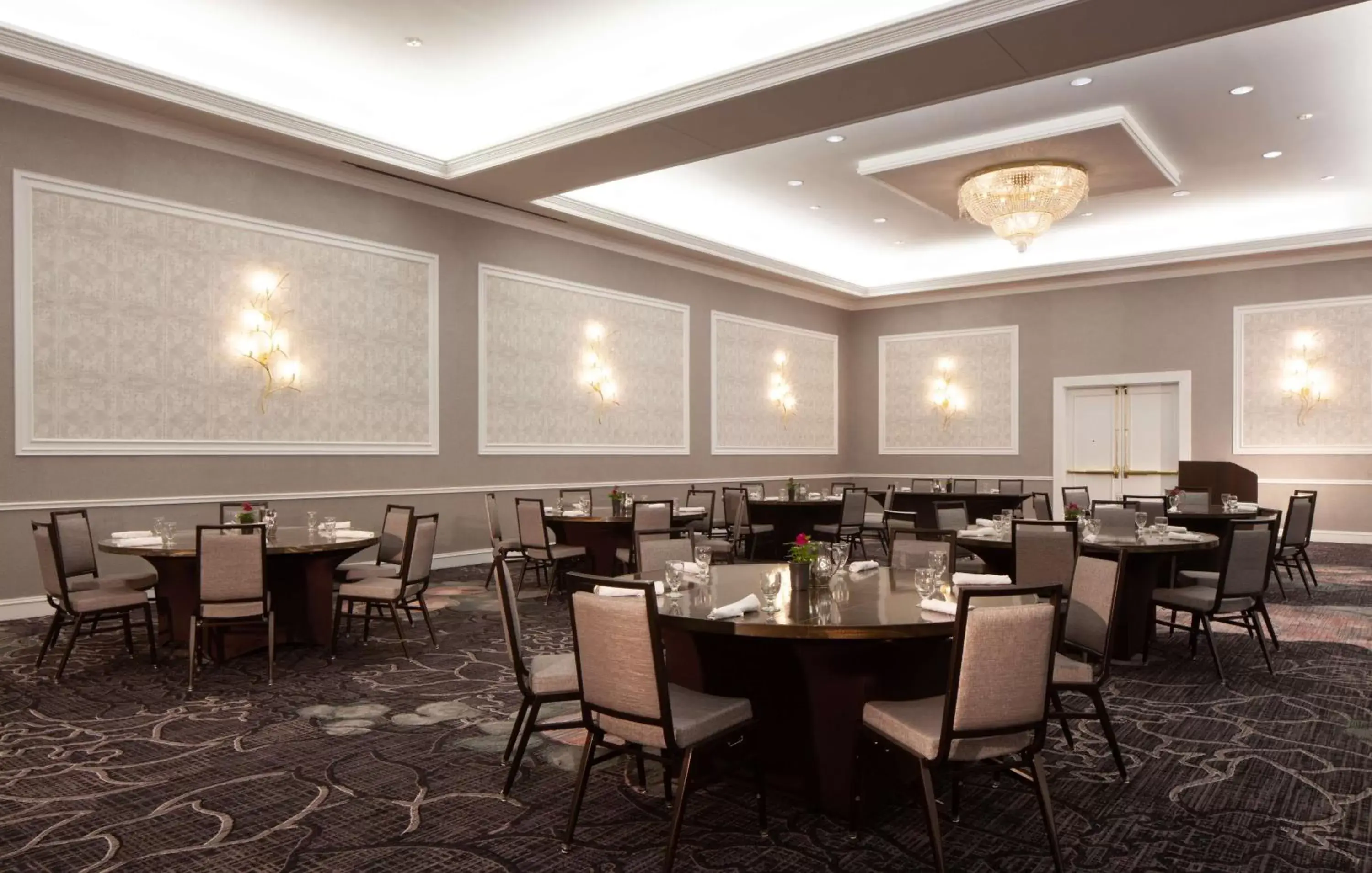 Meeting/conference room, Restaurant/Places to Eat in Hilton Atlanta/Marietta Hotel & Conference Center