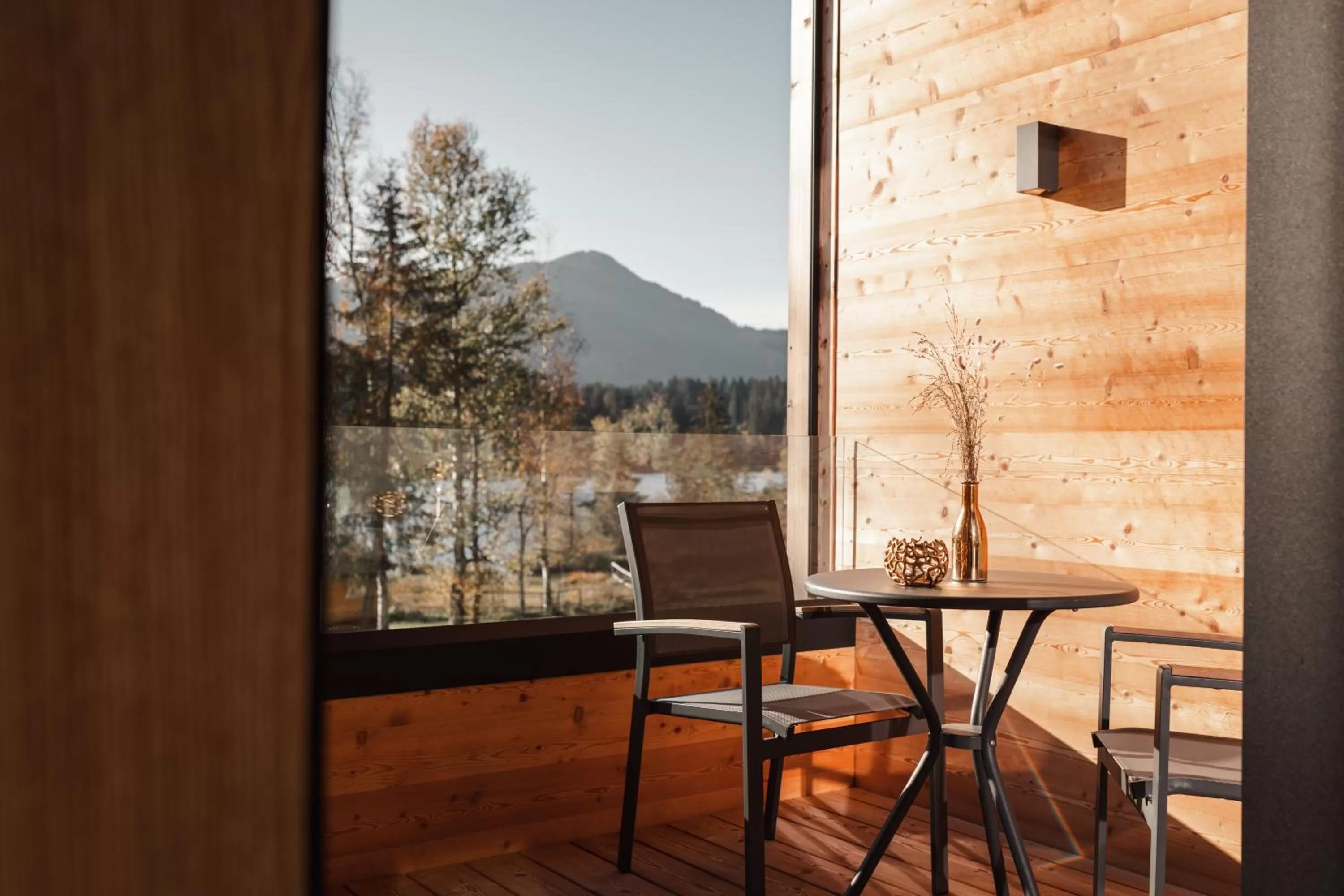 Lake view in Alpenhotel Kitzbühel am Schwarzsee - 4 Sterne Superior