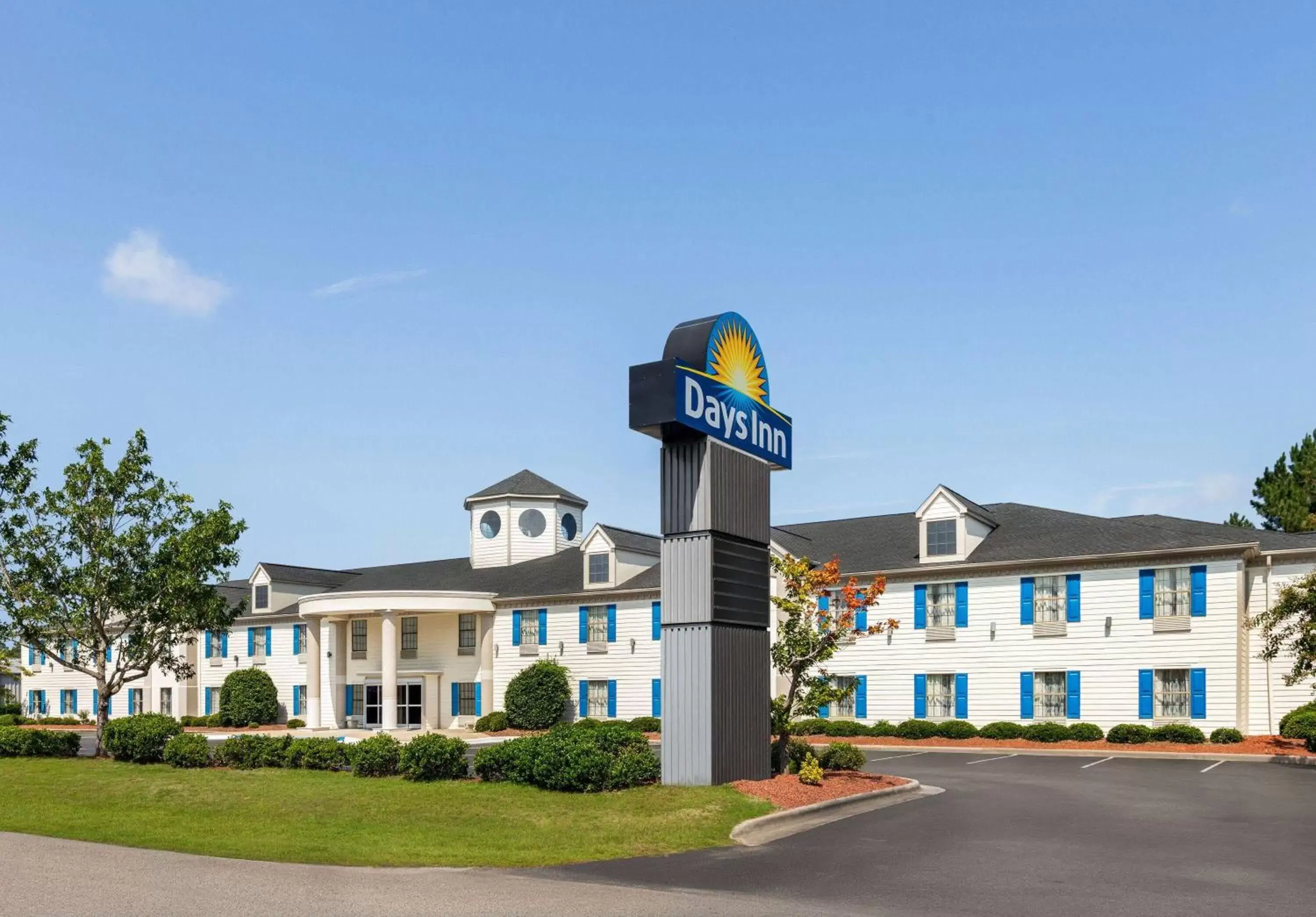 Property Building in Days Inn by Wyndham Shallotte