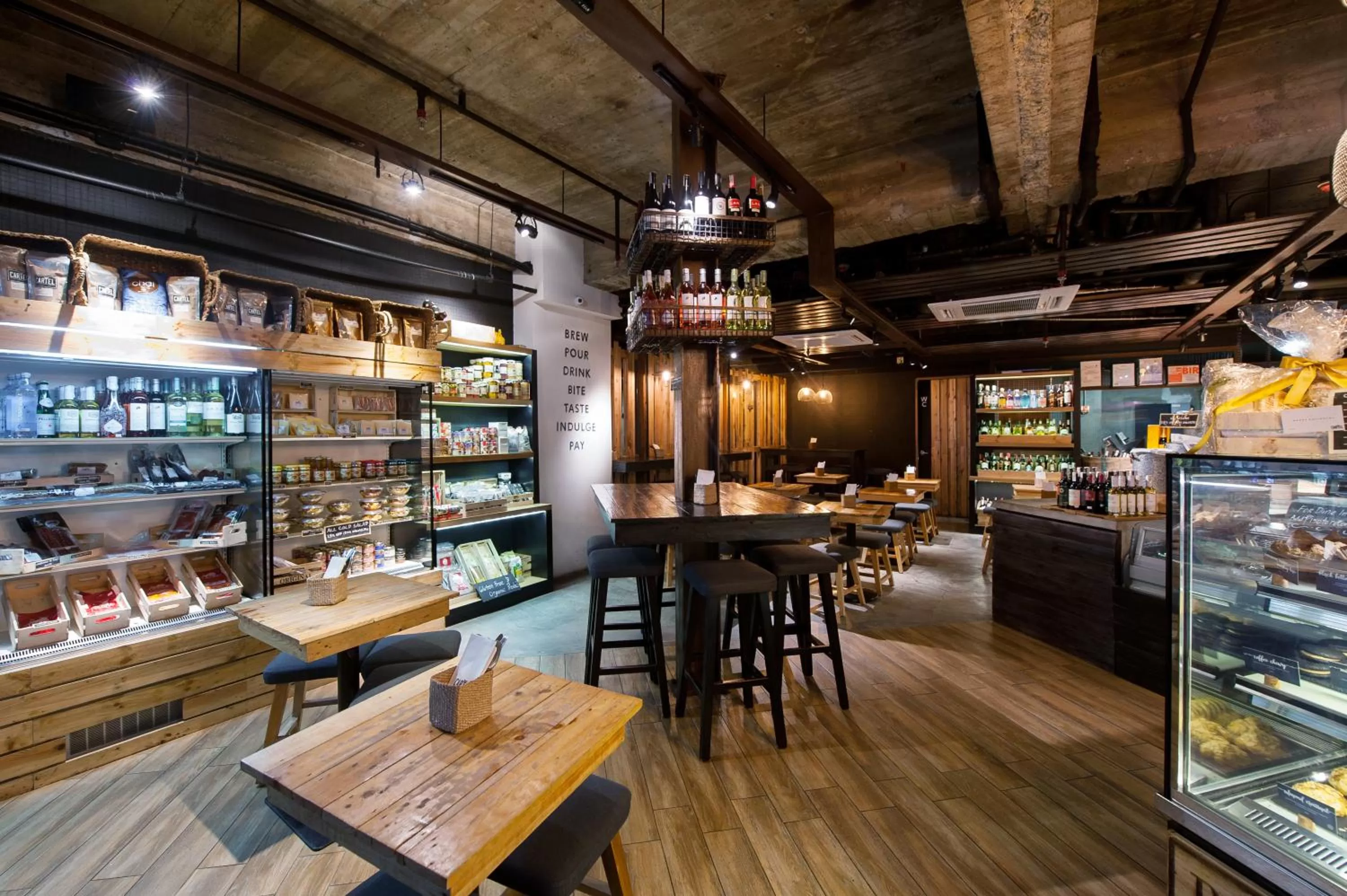 Restaurant/places to eat in The Picasso Boutique Serviced Residences Managed by HII