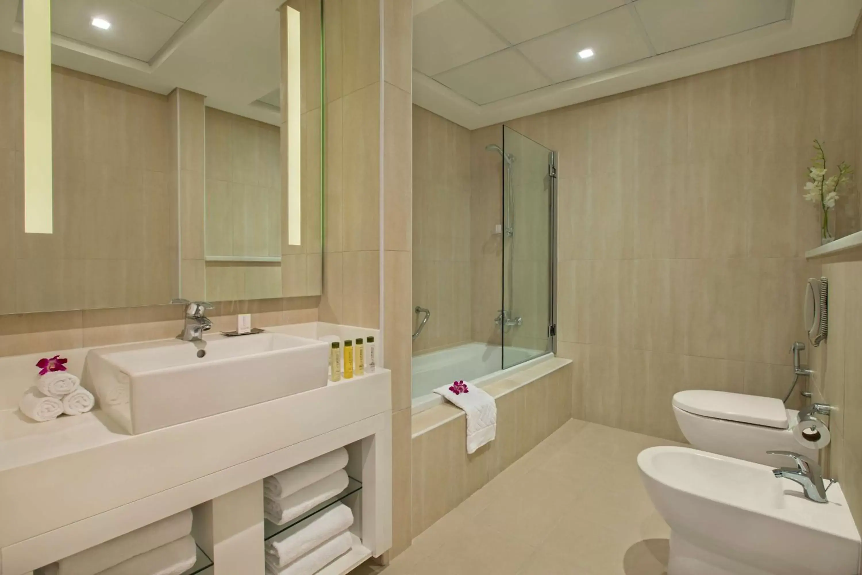 Bathroom in DoubleTree by Hilton Dubai Jumeirah Beach