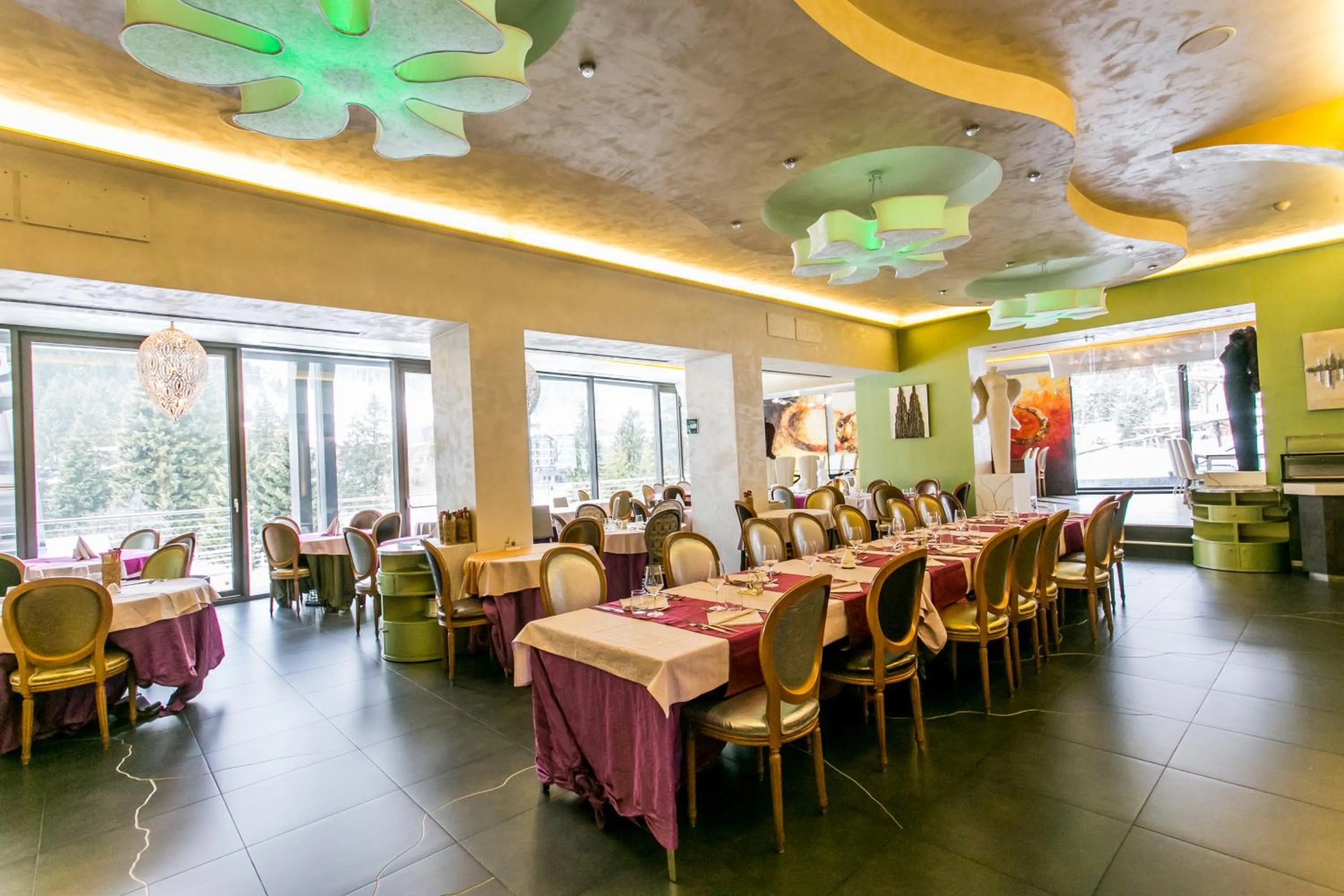 Restaurant/places to eat in Design Oberosler Hotel