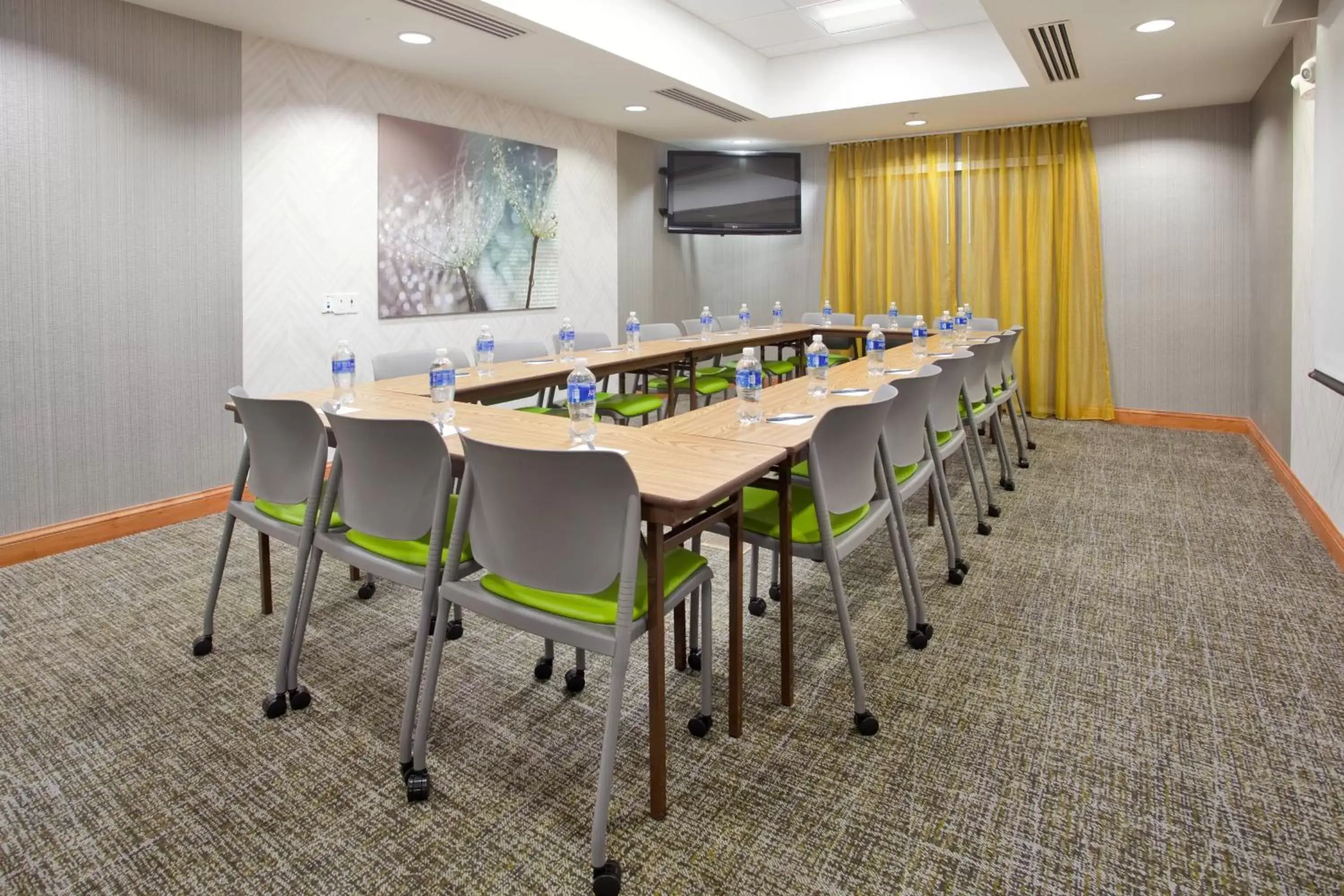 Meeting/conference room in Springhill Suites by Marriott Wichita East At Plazzio