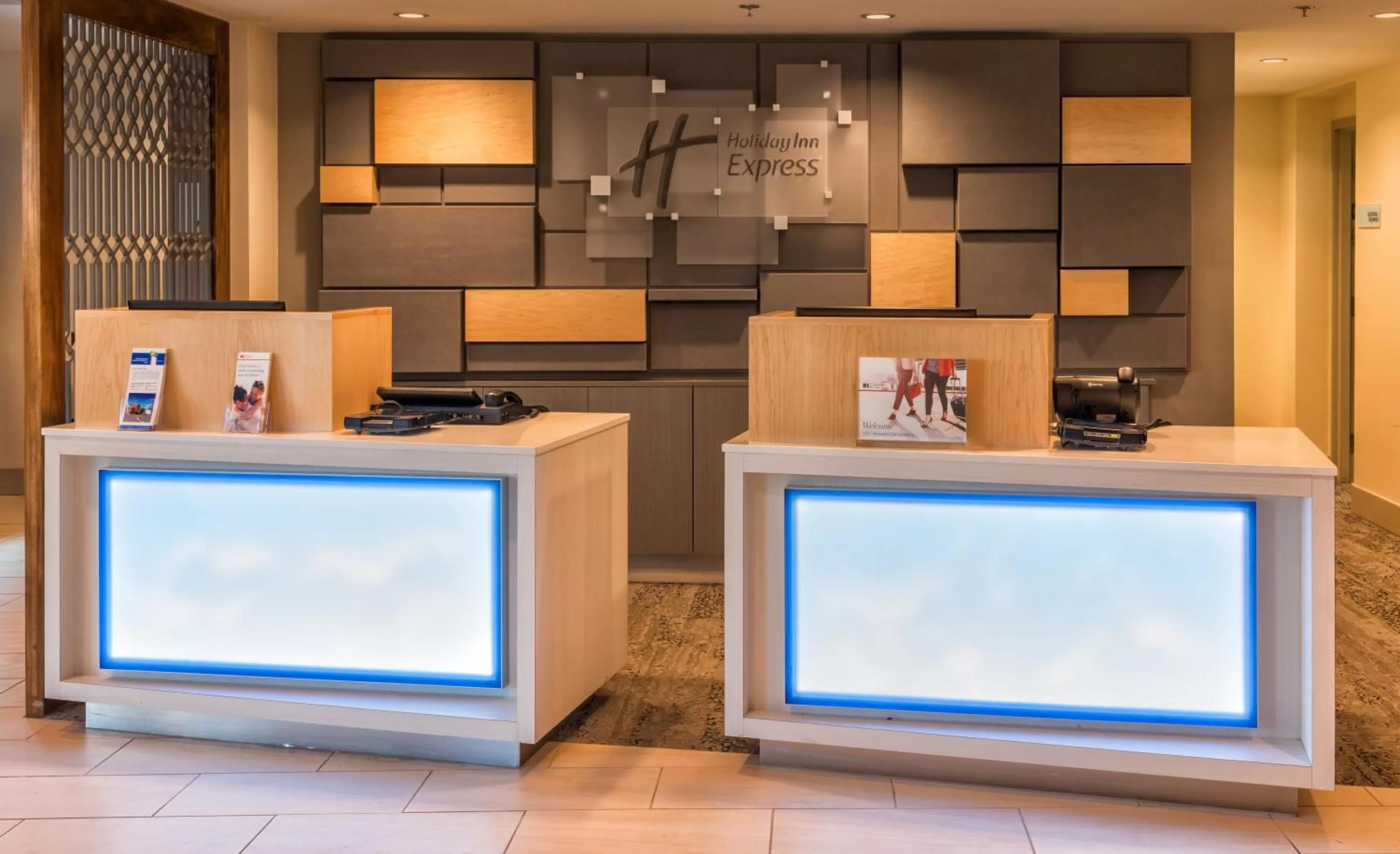 Property building in Holiday Inn Express Charleston US Highway 17 & I-526 by IHG