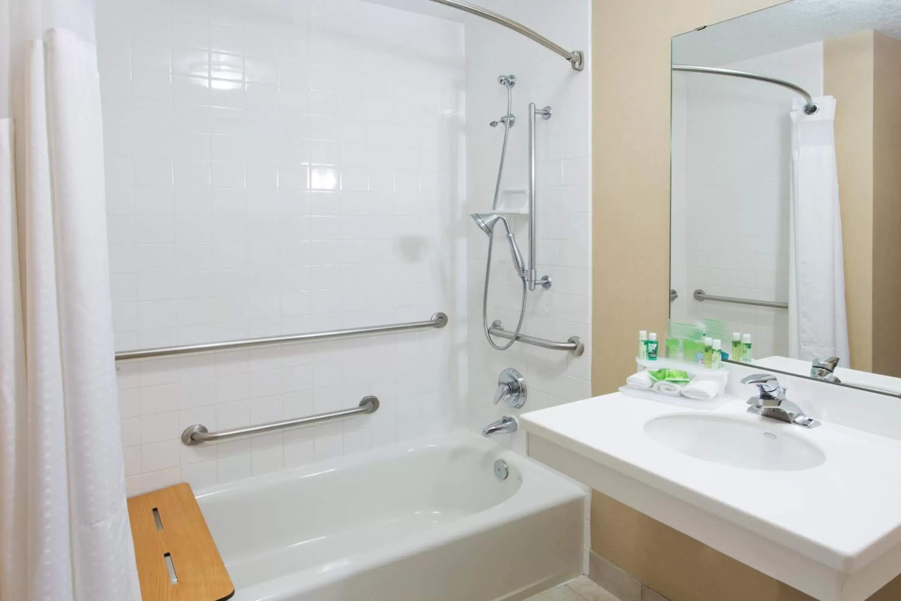 Photo of the whole room, Bathroom in Holiday Inn Express Hotel & Suites Portland-Northwest Downtown, an IHG Hotel