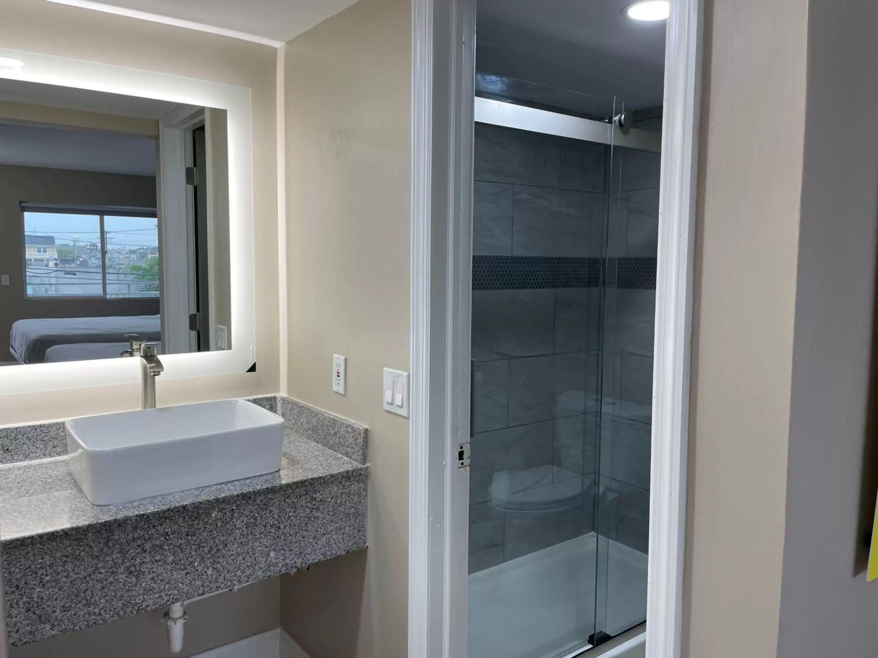 Bathroom in Seaside Sands Inn