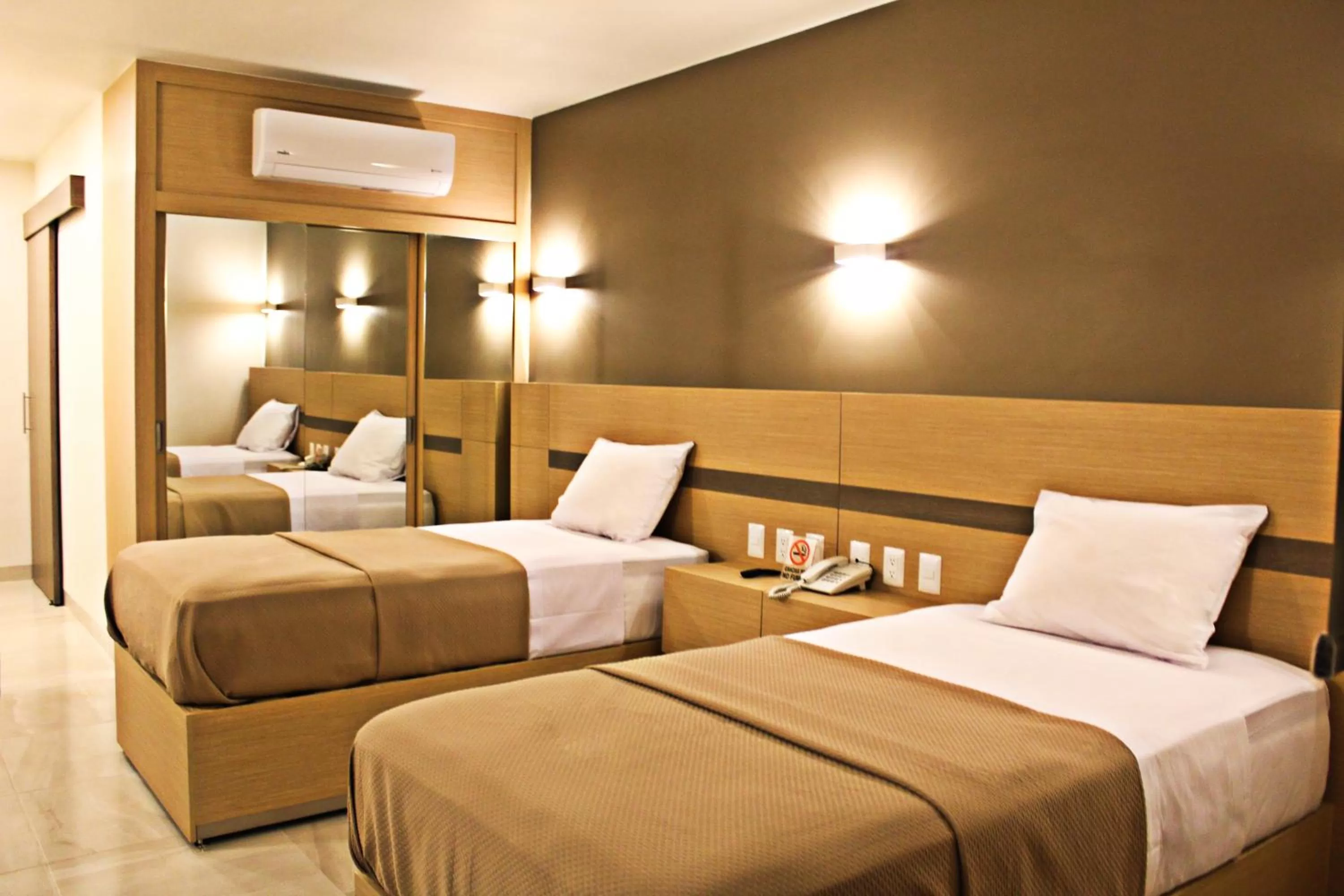 Photo of the whole room, Bed in Hotel Valle Express