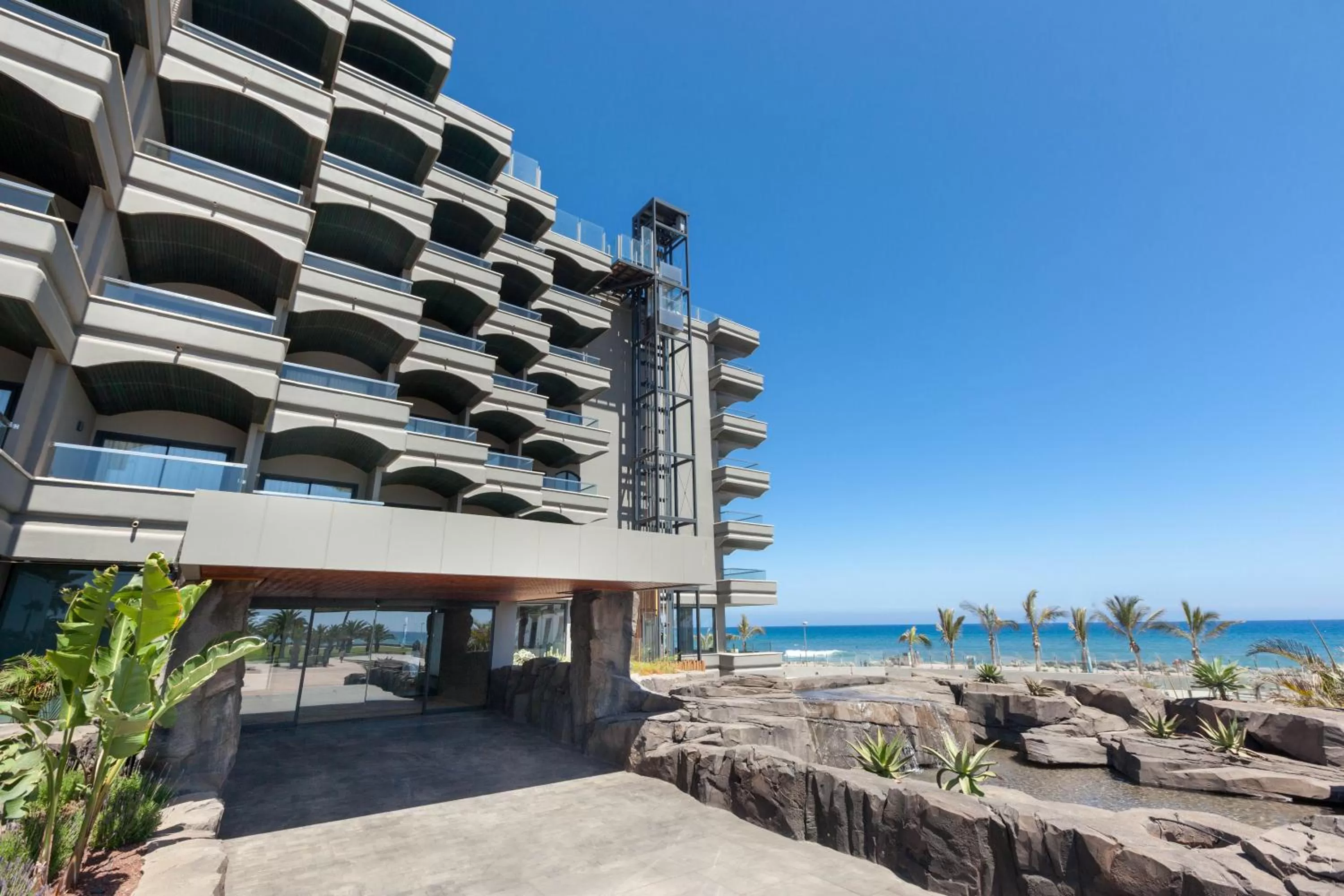 Facade/entrance in Hotel Faro, a Lopesan Collection Hotel - Adults Only