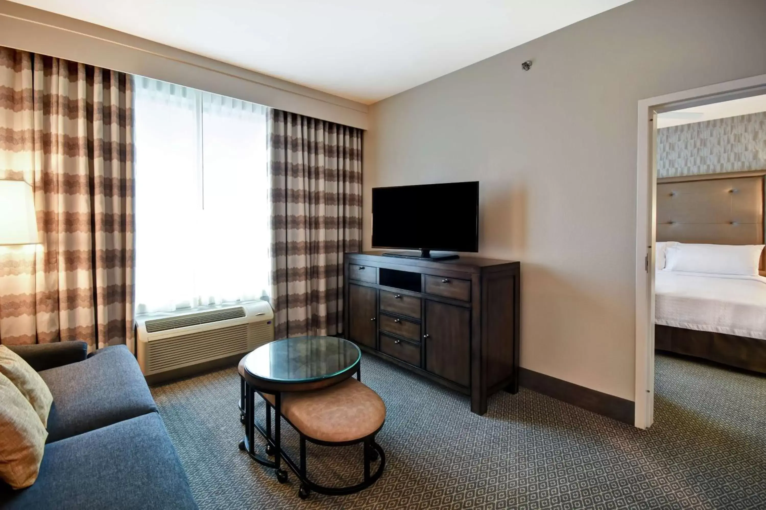 Bedroom, TV/Entertainment Center in Homewood Suites by Hilton Dallas Arlington South
