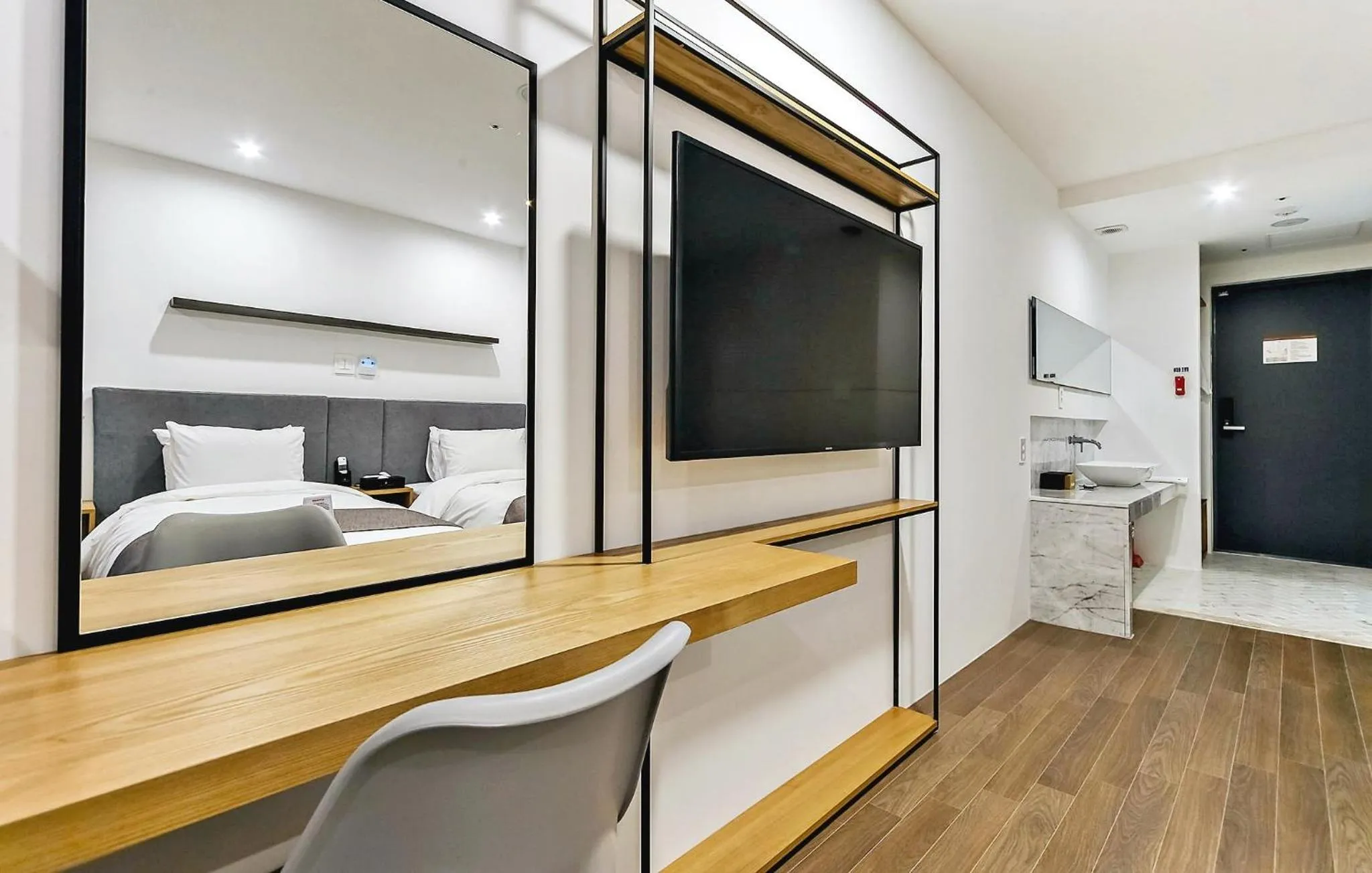 Bed in Hotel Noblestay